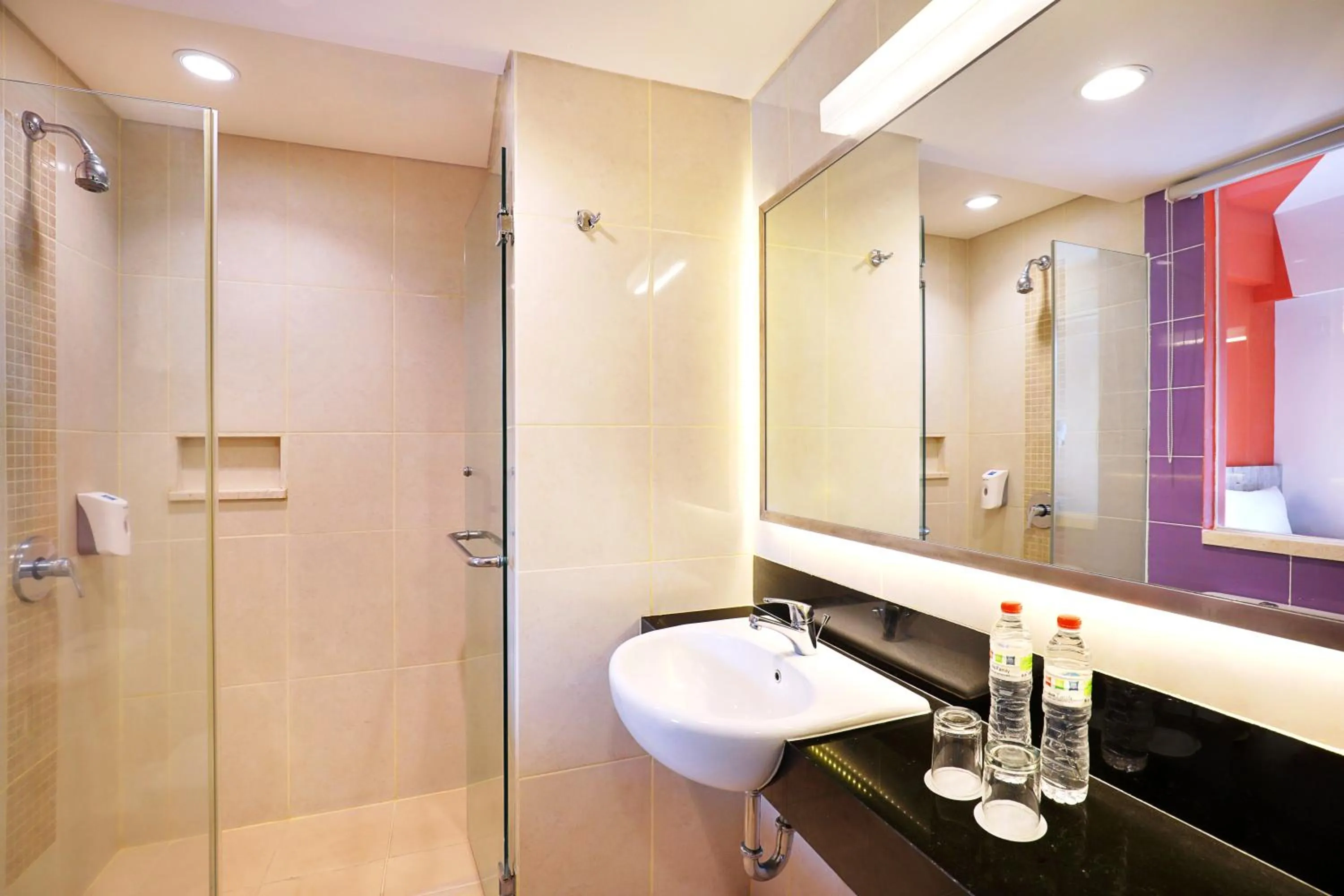 Bathroom in Primera Hotel Seminyak