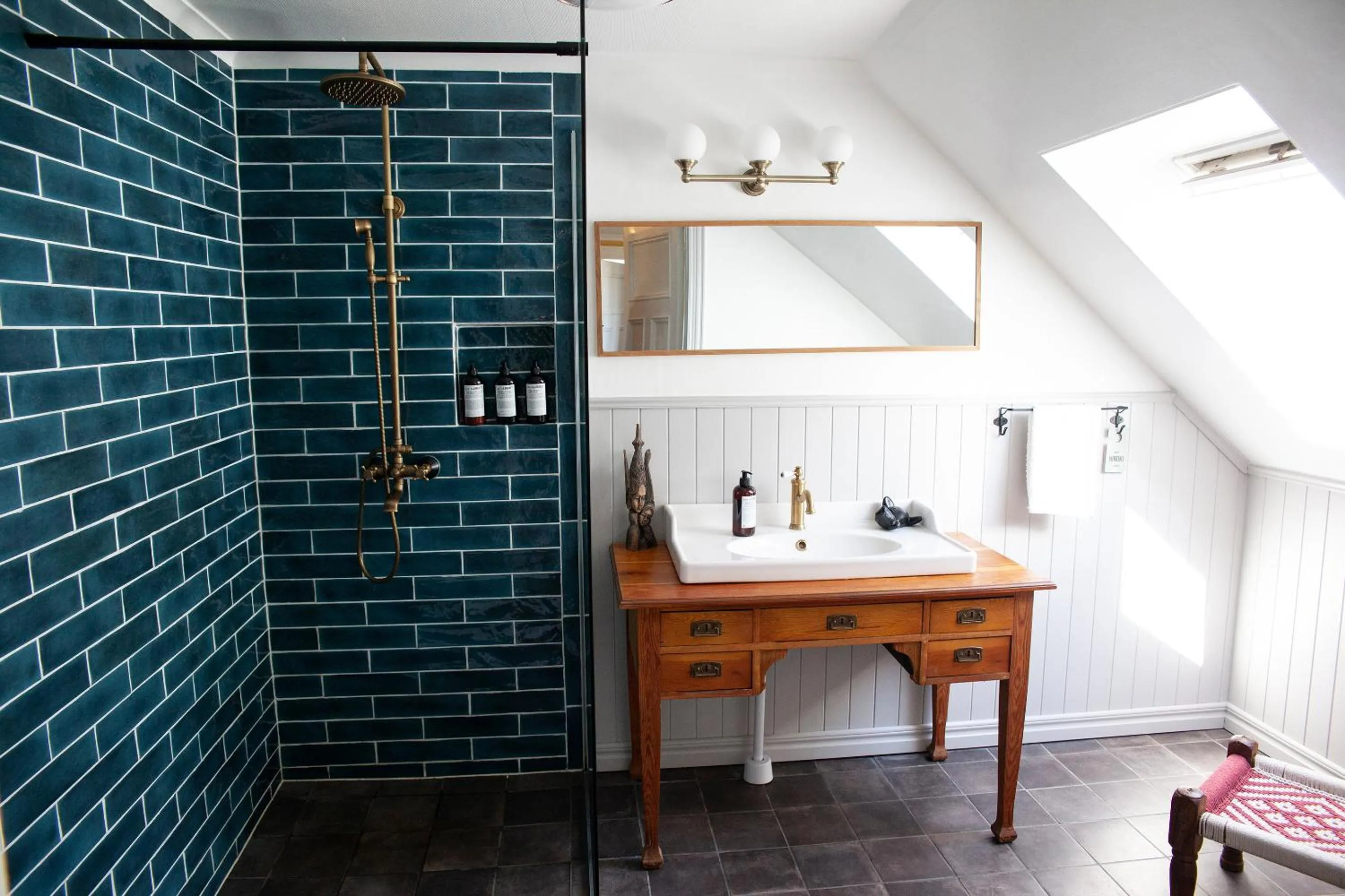 Shower in Three Pheasants Boutique Bed and Breakfast