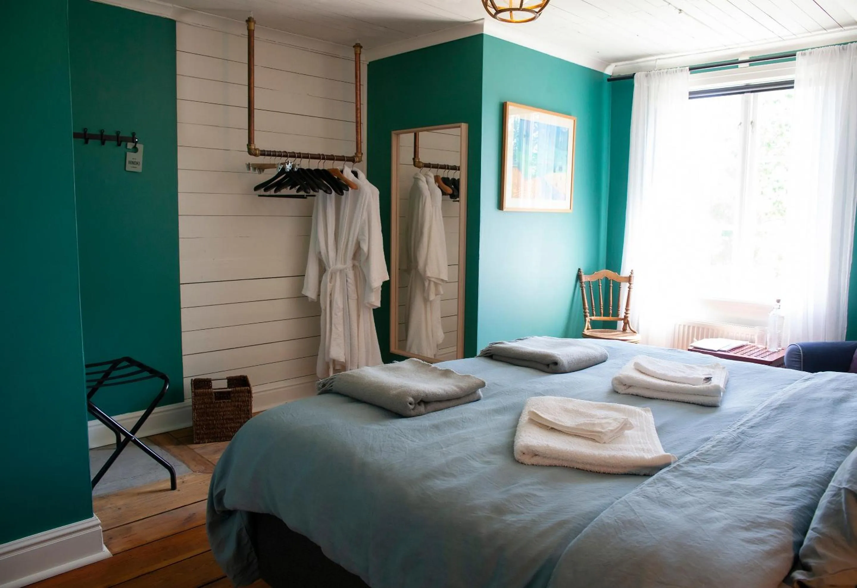 Photo of the whole room, Bed in Three Pheasants Boutique Bed and Breakfast