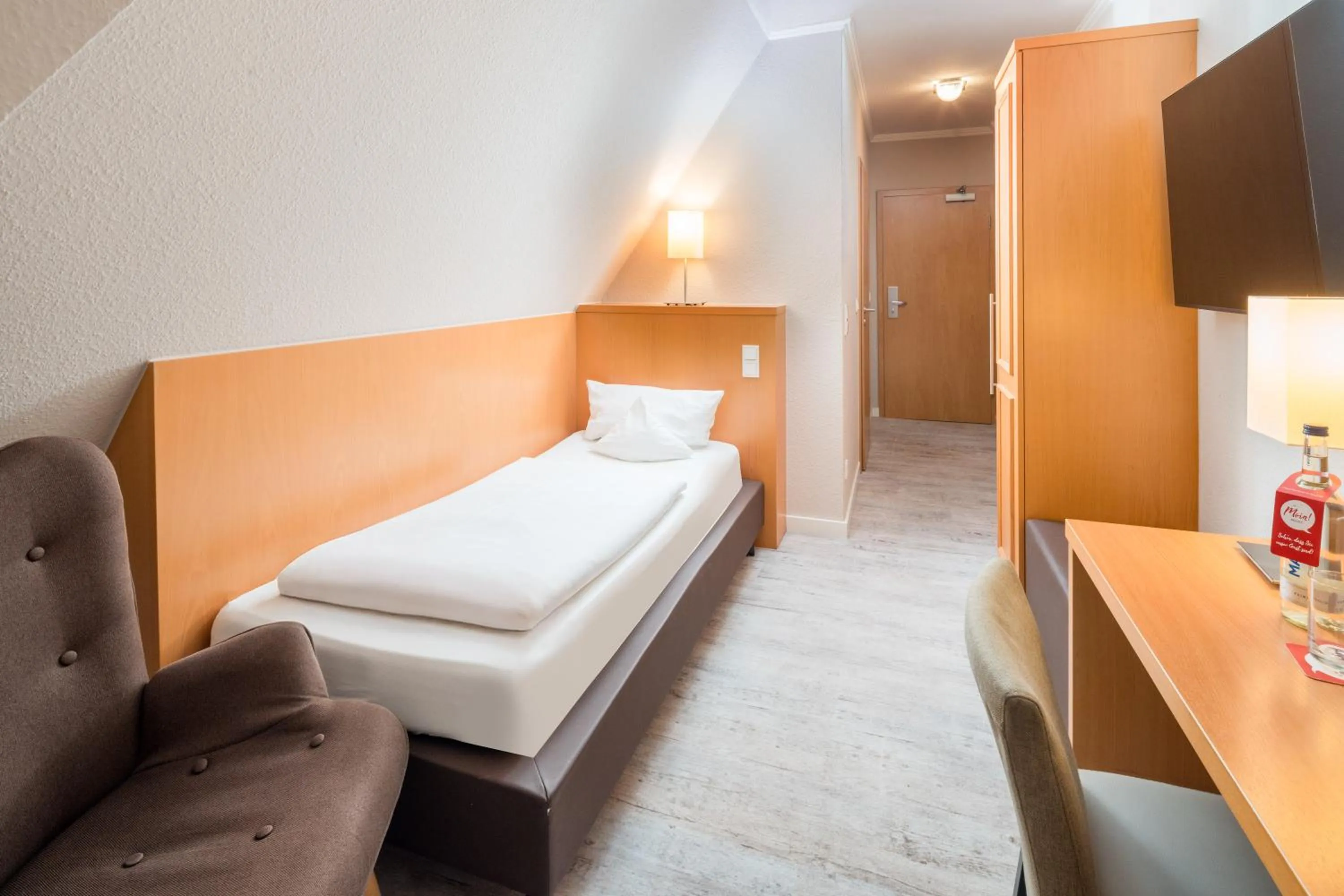 Photo of the whole room, Bed in Moin Hotel Cuxhaven