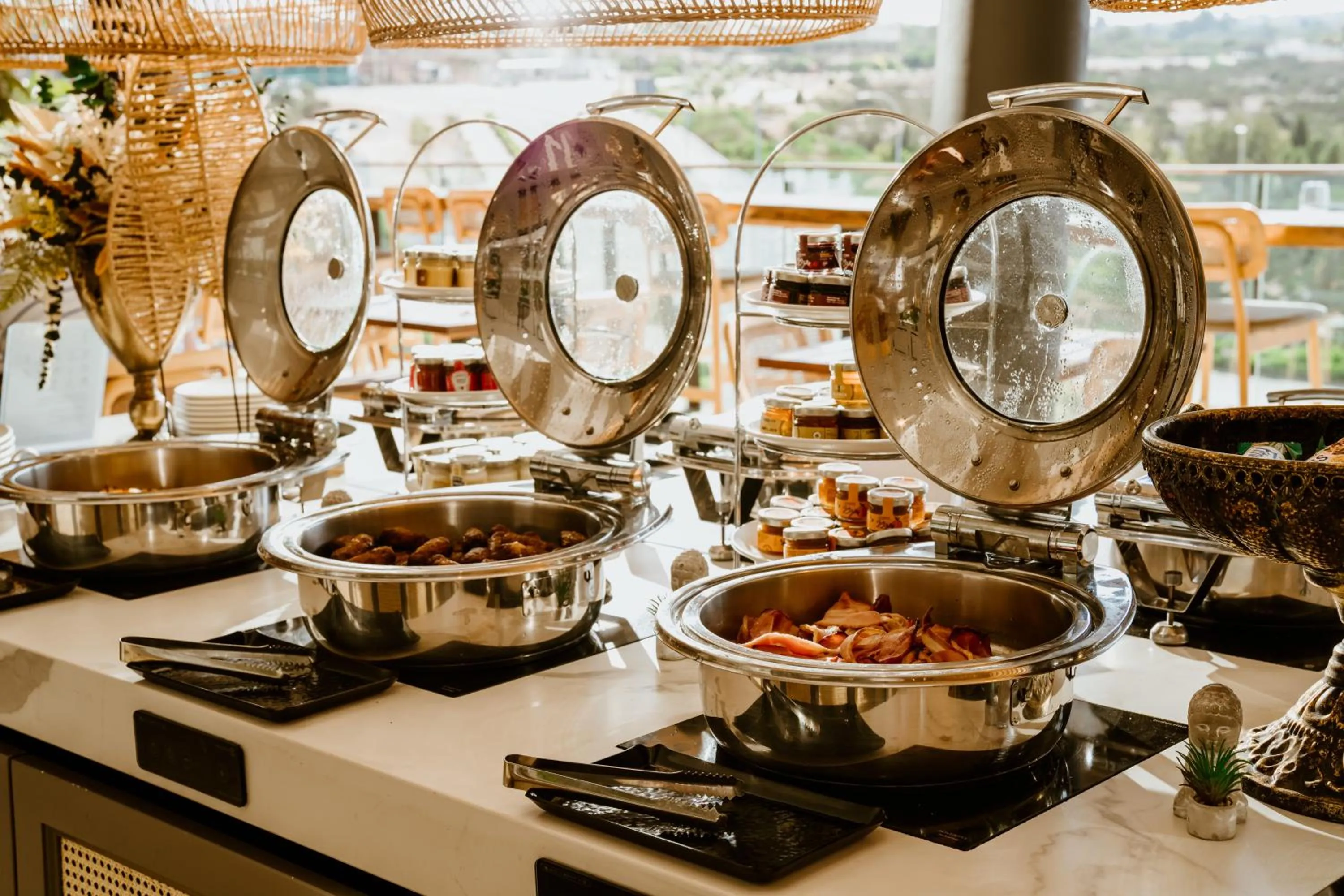 Restaurant/places to eat in Hotel Napa Suites (Adults Only)