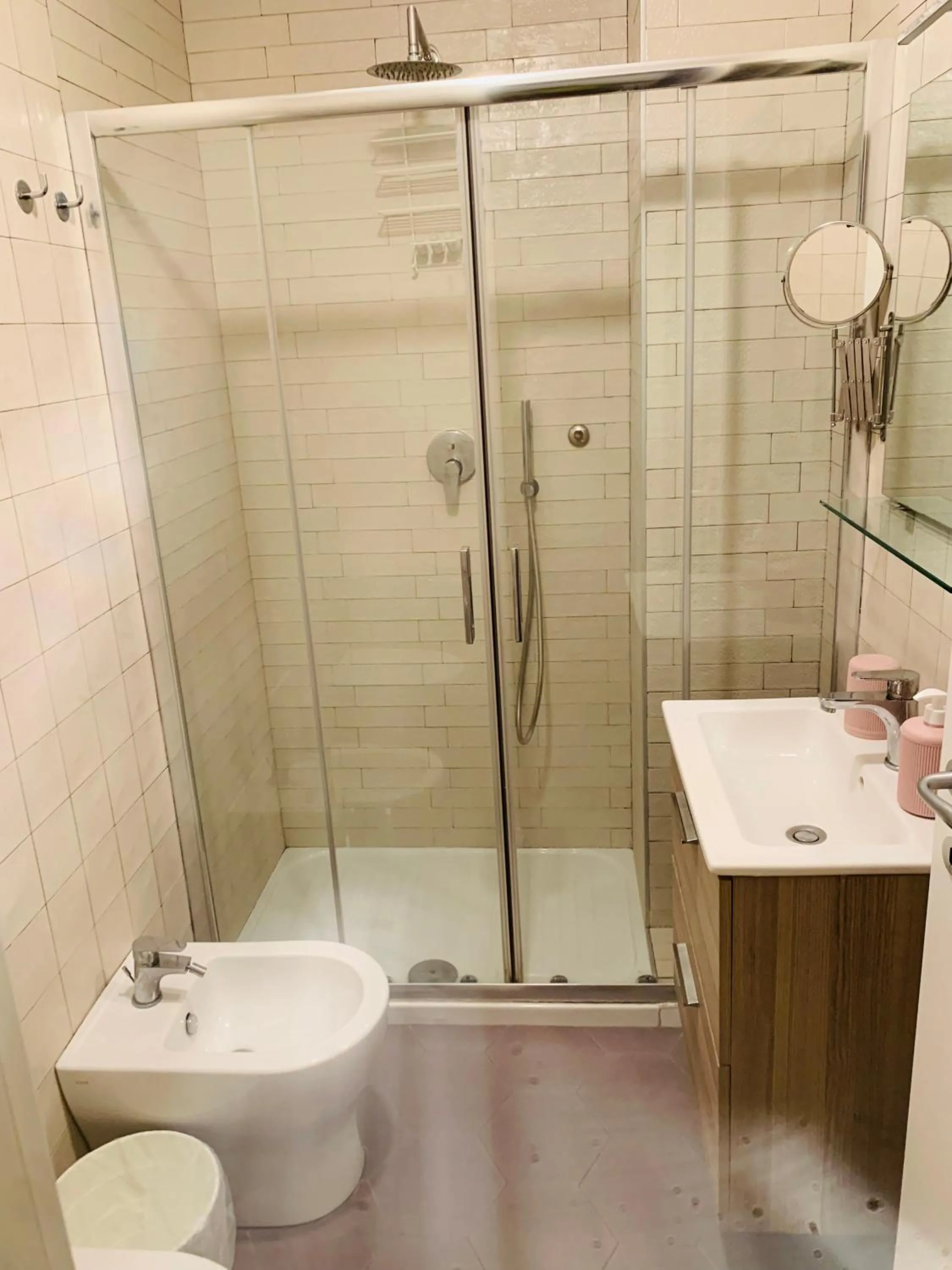 Shower in B&B Cappella Vecchia 11