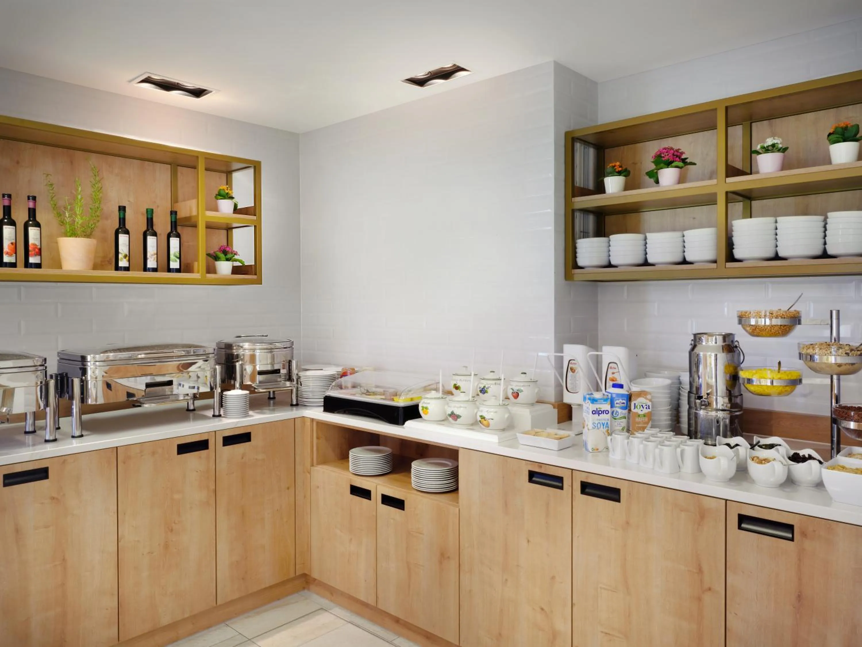 Buffet breakfast in Hilton Garden Inn Innsbruck Tivoli