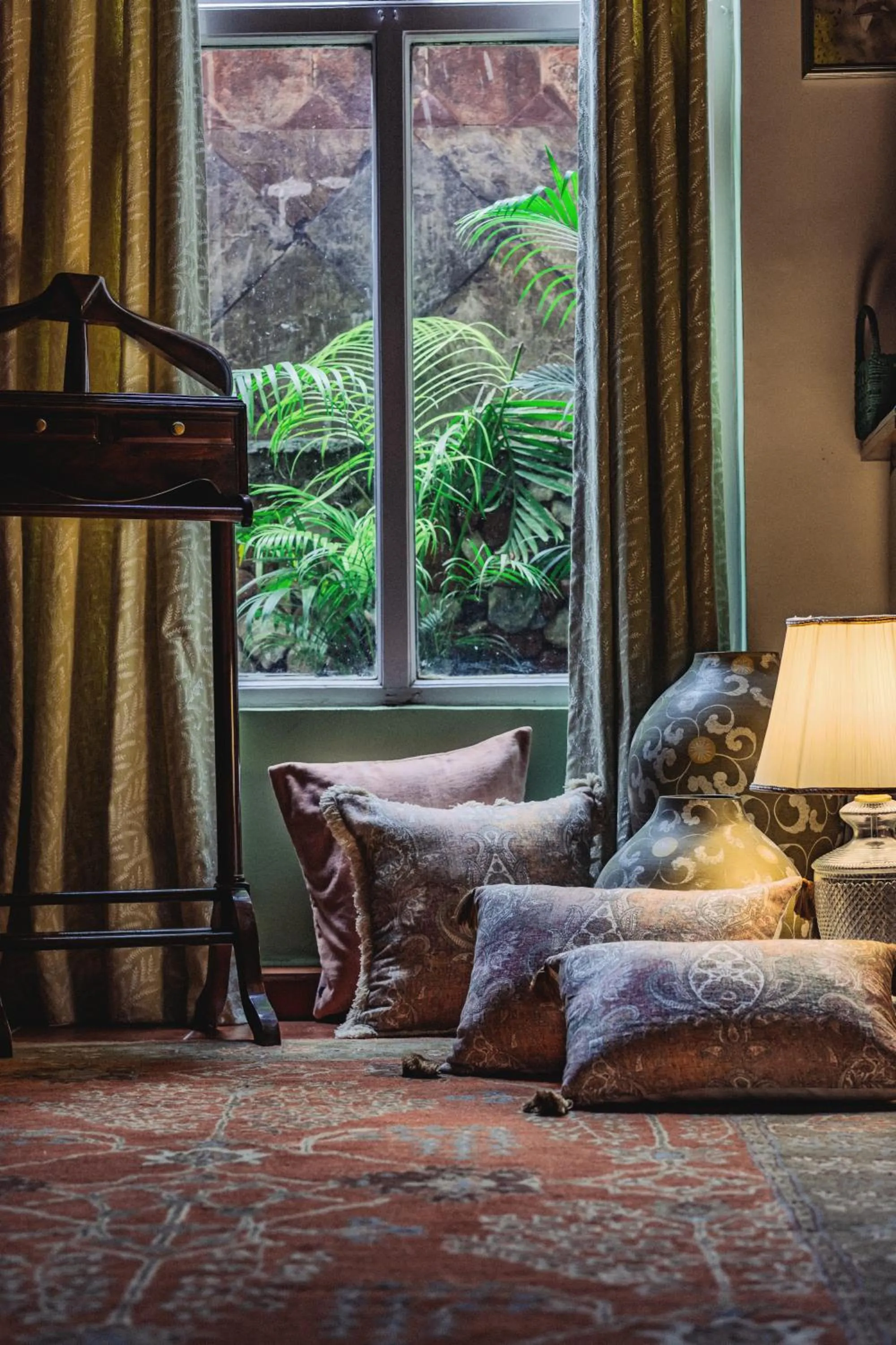 Bed in Ranjit's Svaasa Amritsar