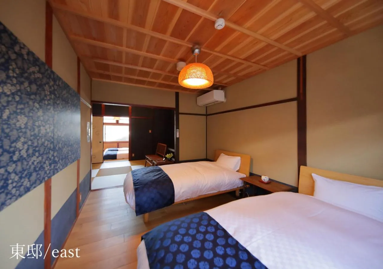 Bedroom, Bed in Houka