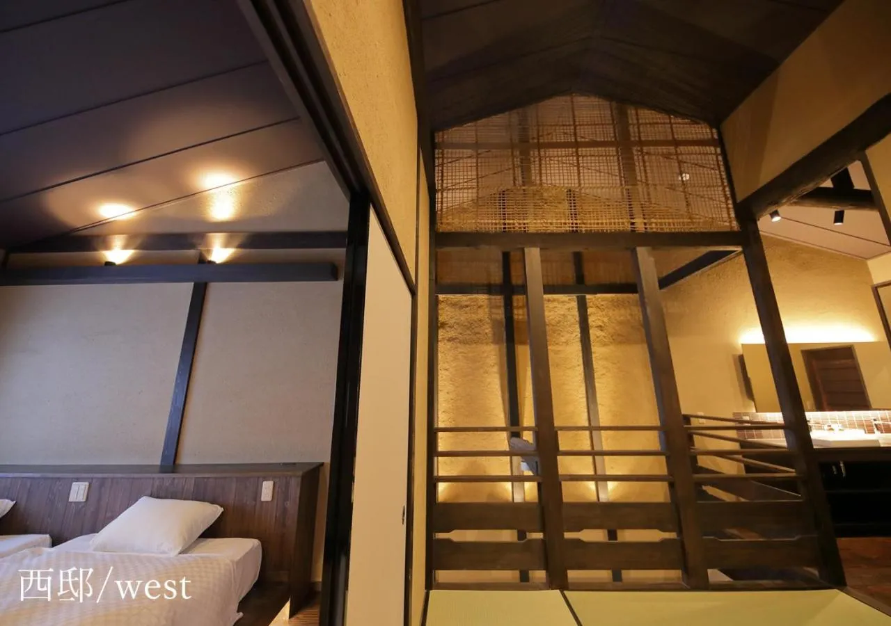 Bedroom, Bed in Houka