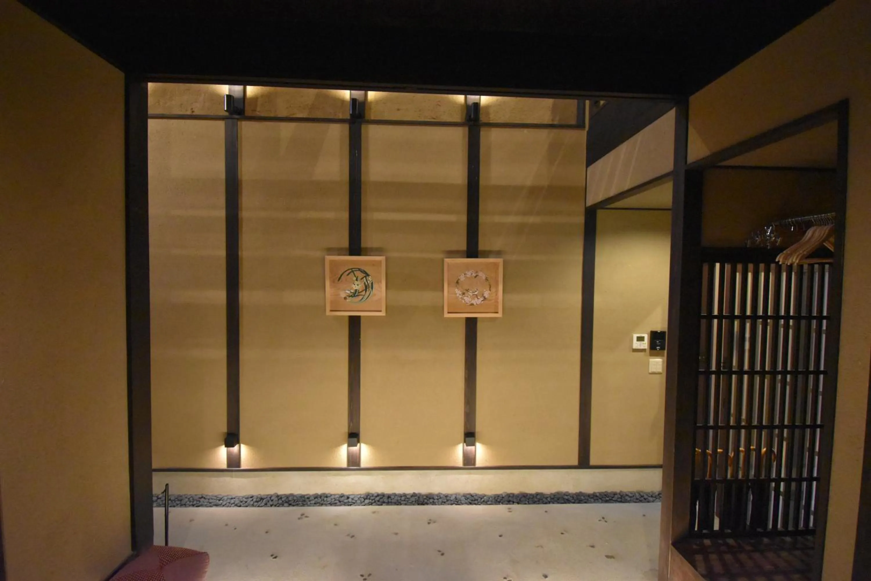 Area and facilities in Houka