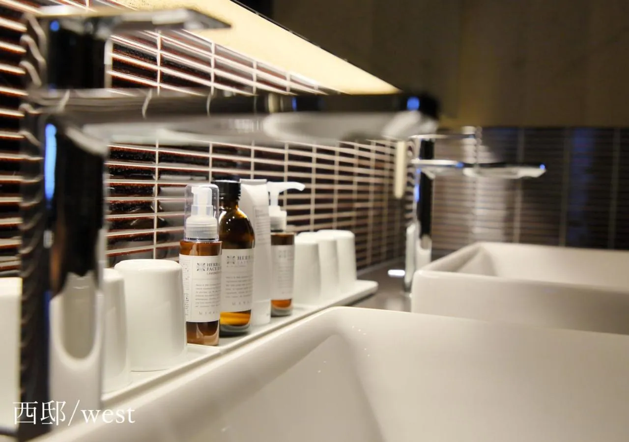 Area and facilities in Houka