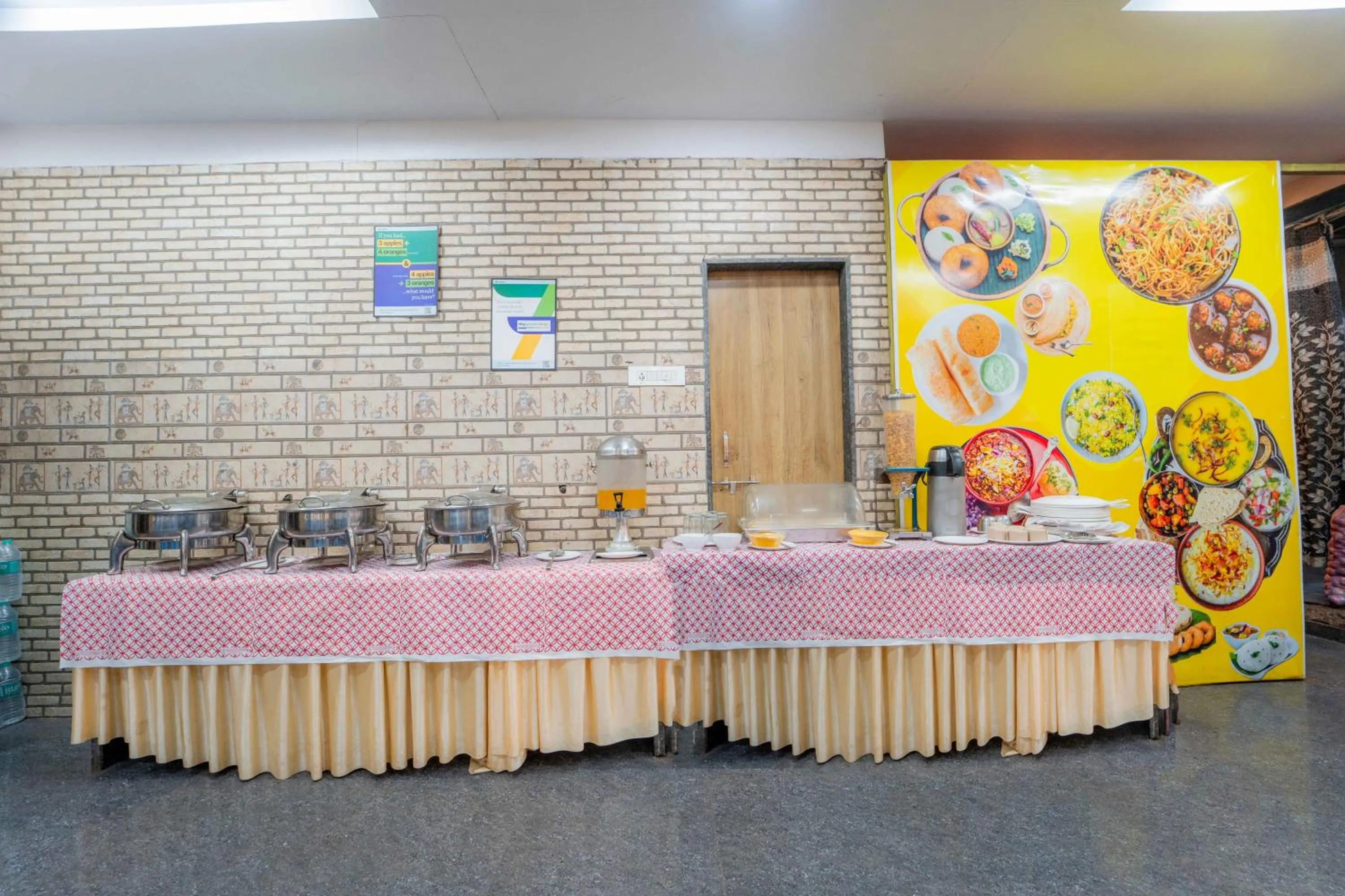 Restaurant/places to eat in Treebo Winter Town Venna Lake