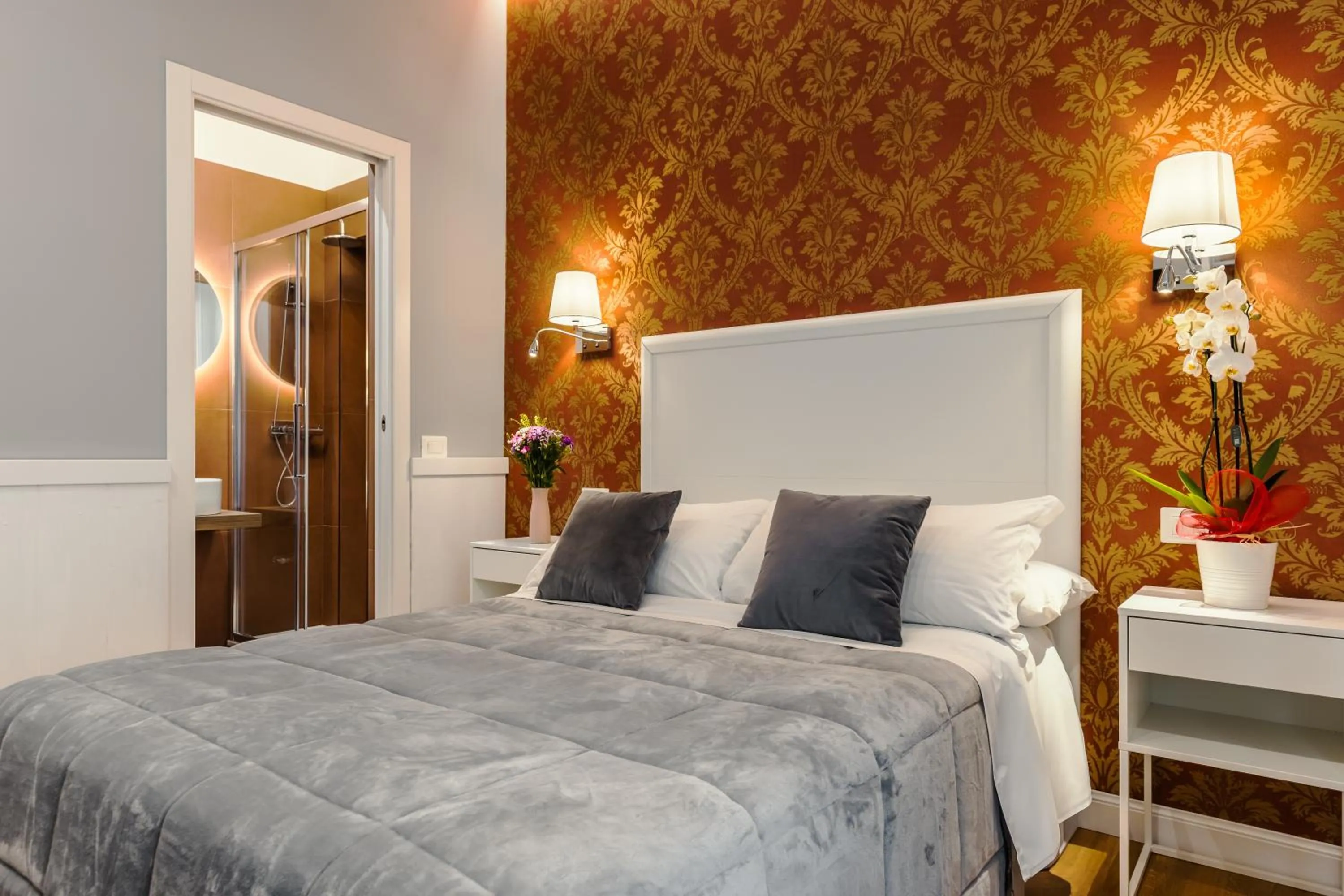 Bedroom, Bed in Bed And Best