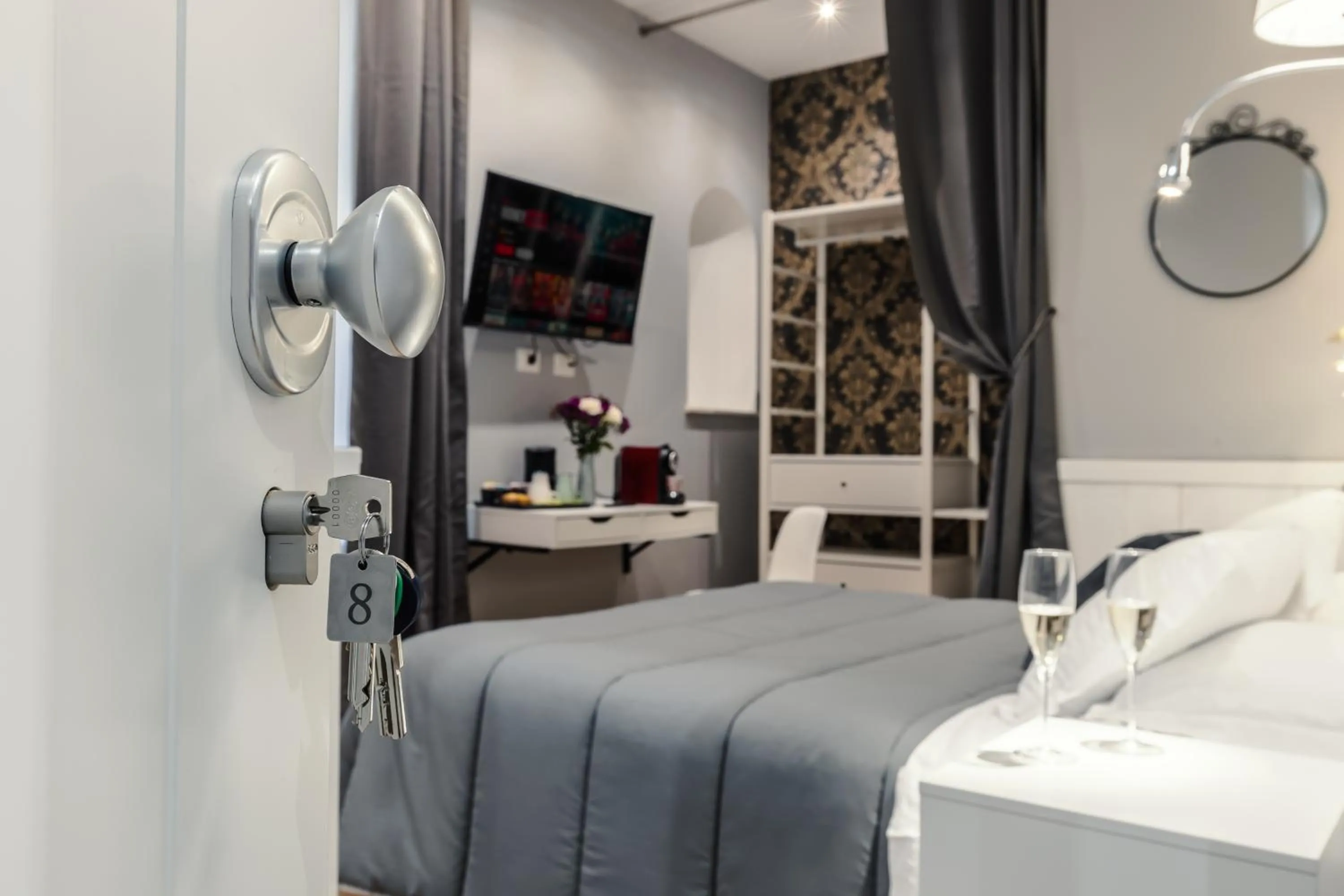 Bedroom, Bed in Bed And Best