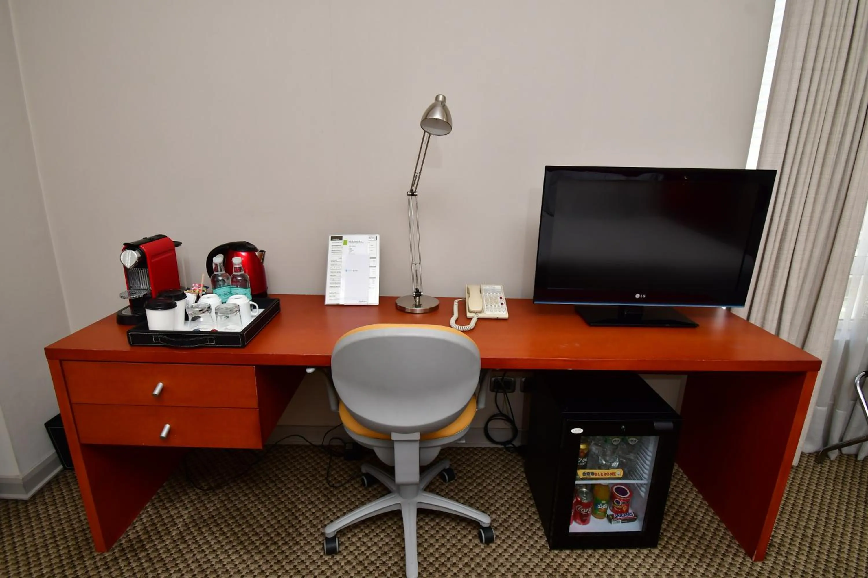 TV and multimedia, TV/Entertainment Center in Radisson Ciudad Empresarial Santiago