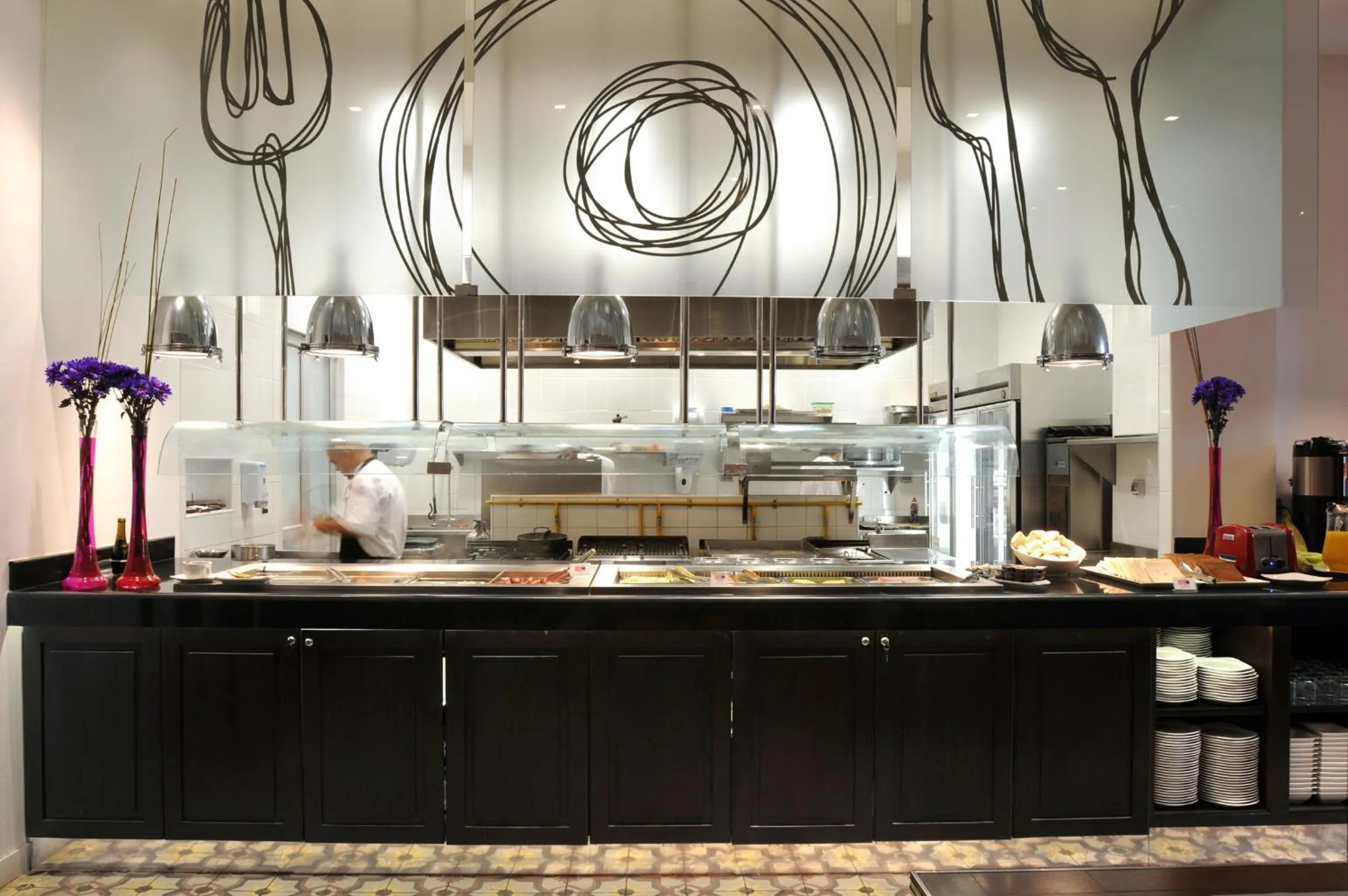 Restaurant/places to eat, Kitchen/Kitchenette in Radisson Ciudad Empresarial Santiago