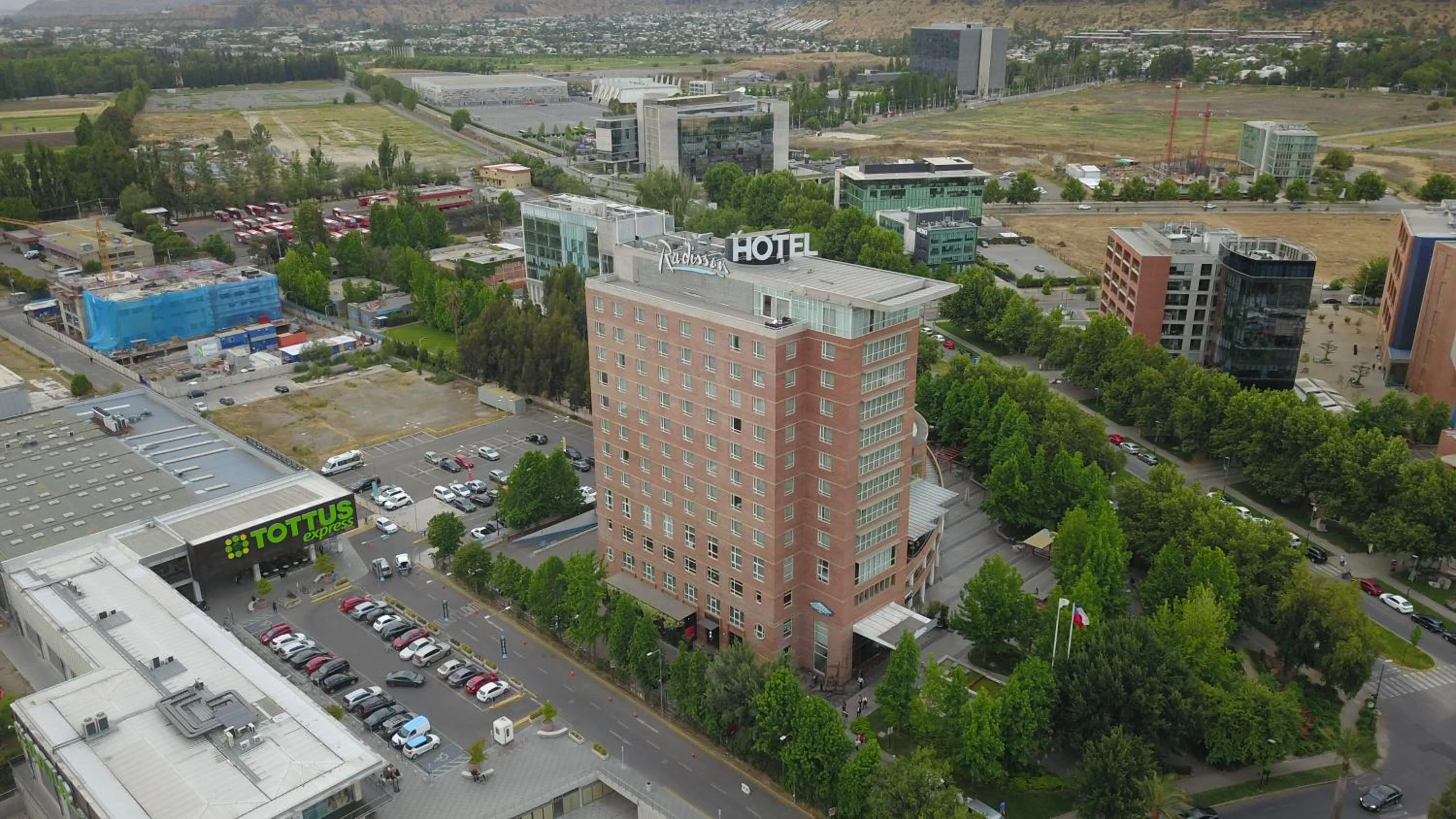 Bird's eye view, Bird's-eye View in Radisson Ciudad Empresarial Santiago