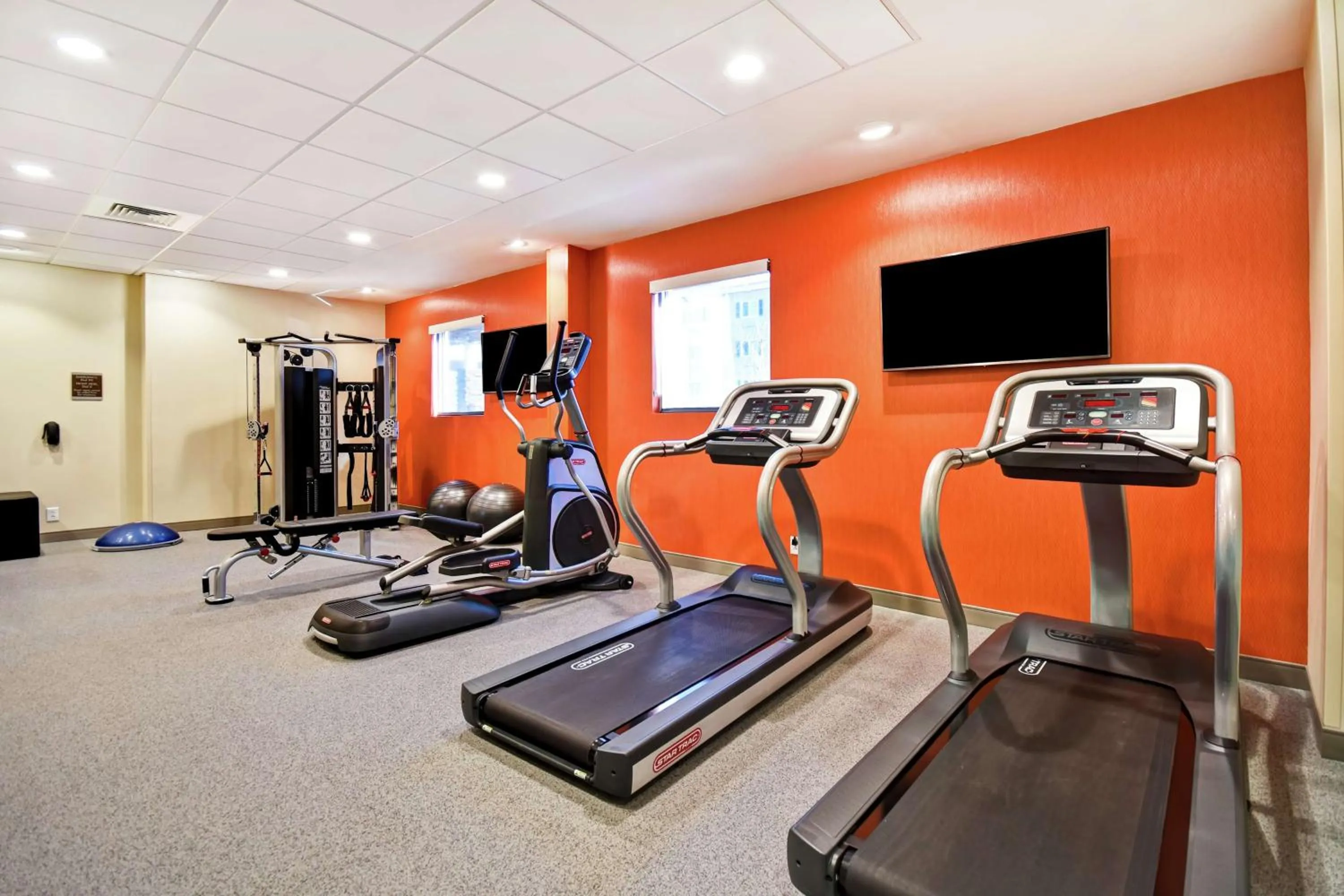 Fitness centre/facilities in Tru By Hilton Smyrna Nashville