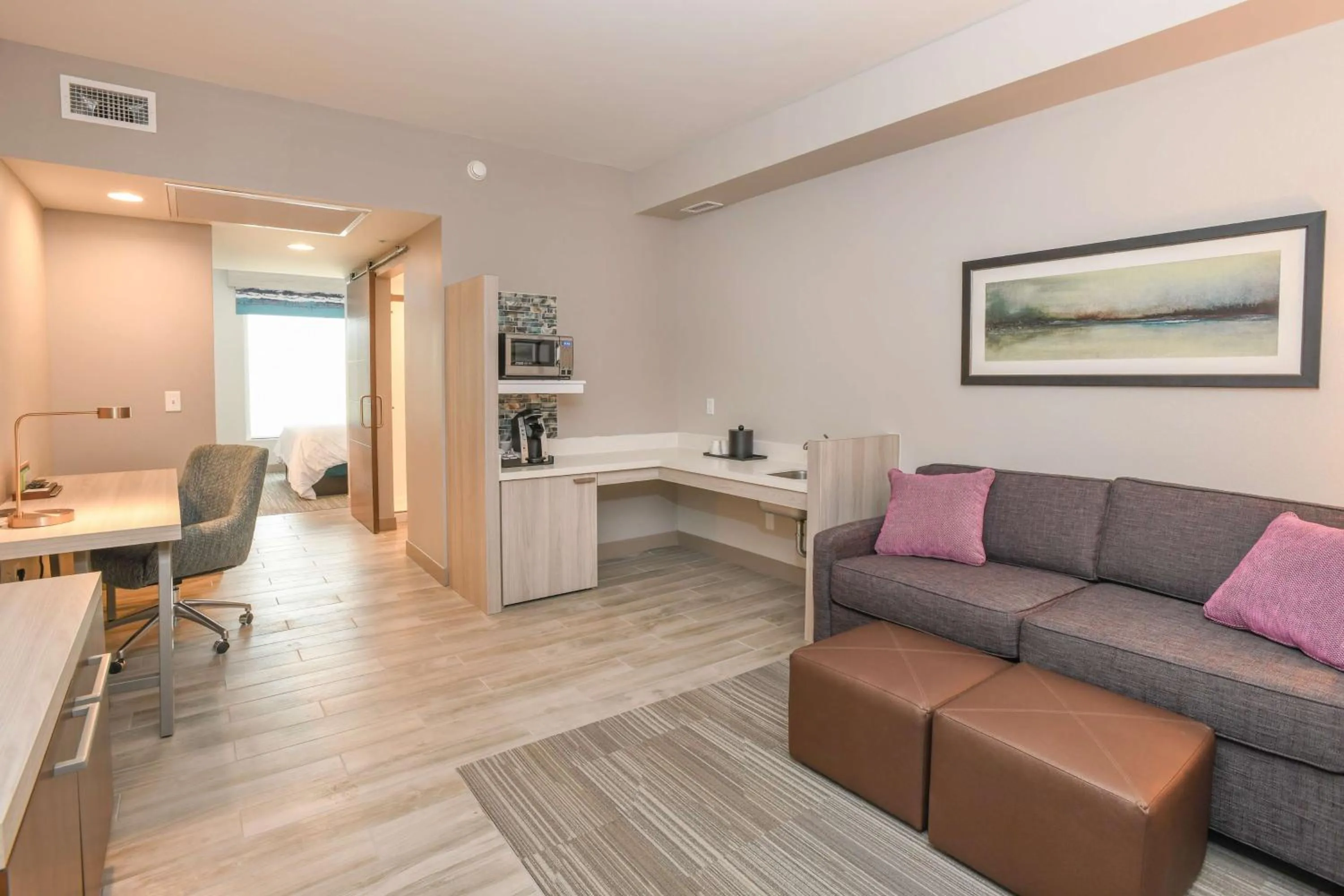 Bedroom in Hilton Garden Inn Cincinnati Midtown