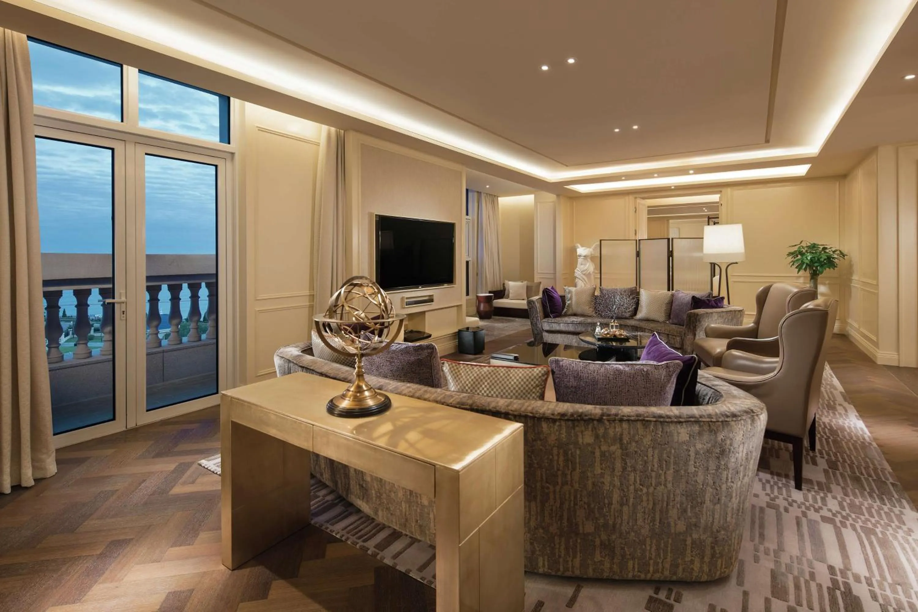 Bedroom in Hilton Dalian Golden Pebble Beach Resort