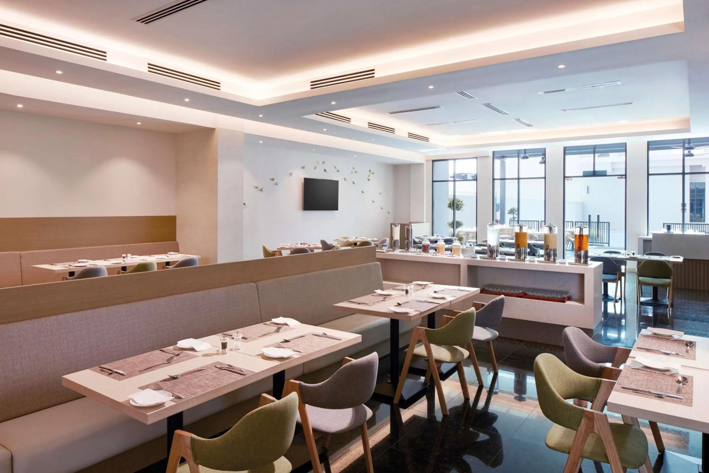 Restaurant/places to eat in Hilton Garden Inn Puchong