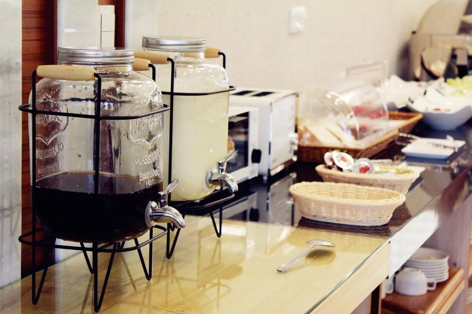 Breakfast in Urban Oasis Inn