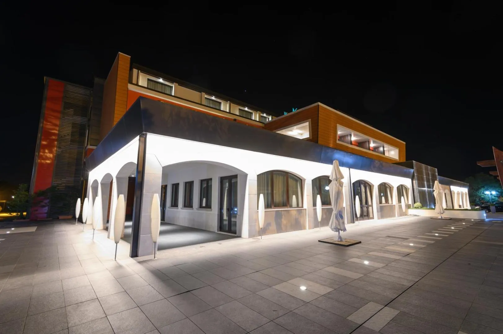 Property building in Bhotel