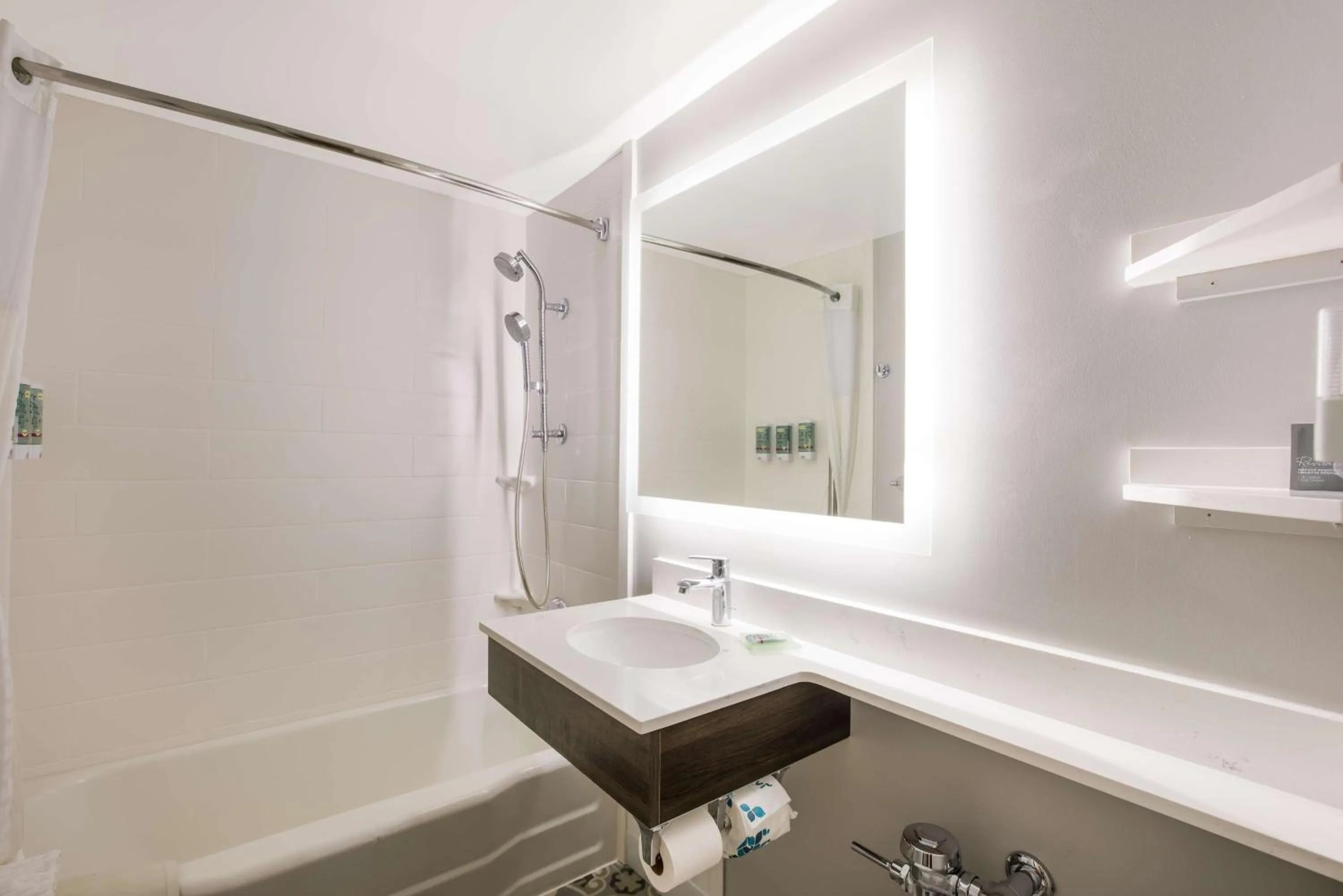 Bathroom in Best Western Sea Island Inn