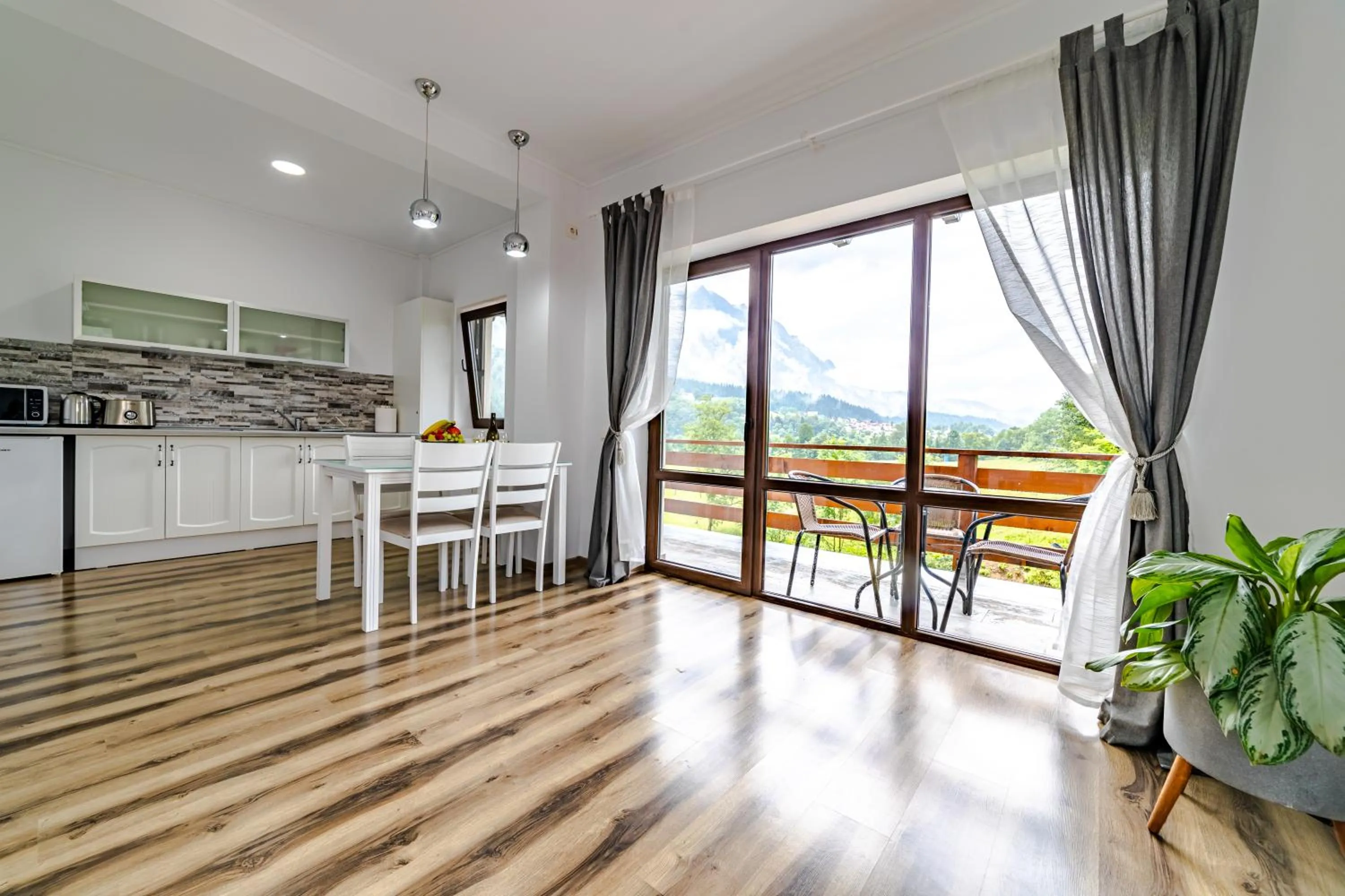 Kitchen or kitchenette in Yael Luxury Apartments 2