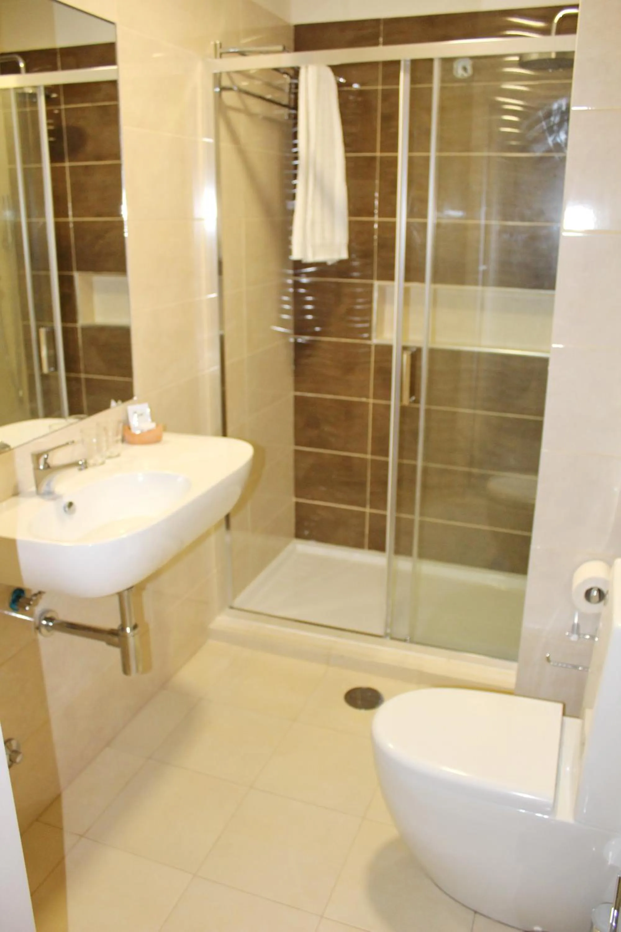 Bathroom in Ouril Hotel Agueda