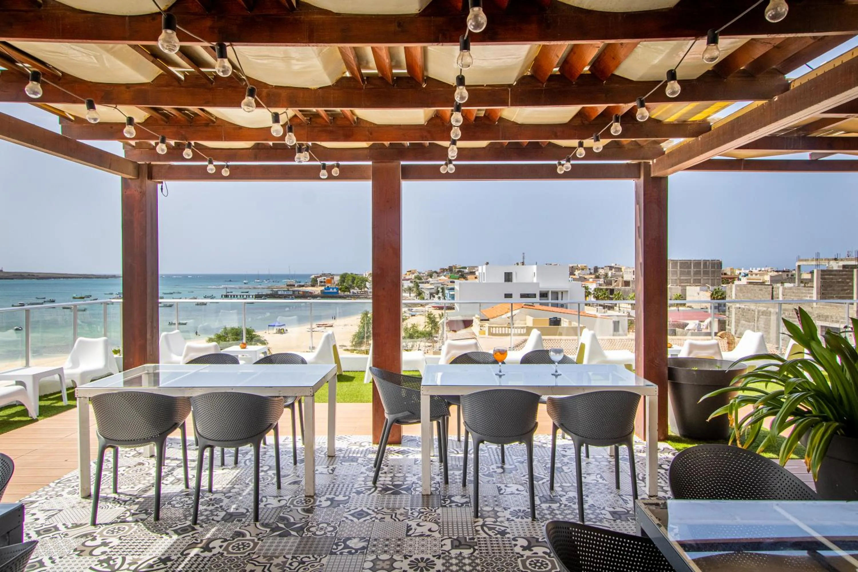 Restaurant/places to eat in Ouril Hotel Agueda