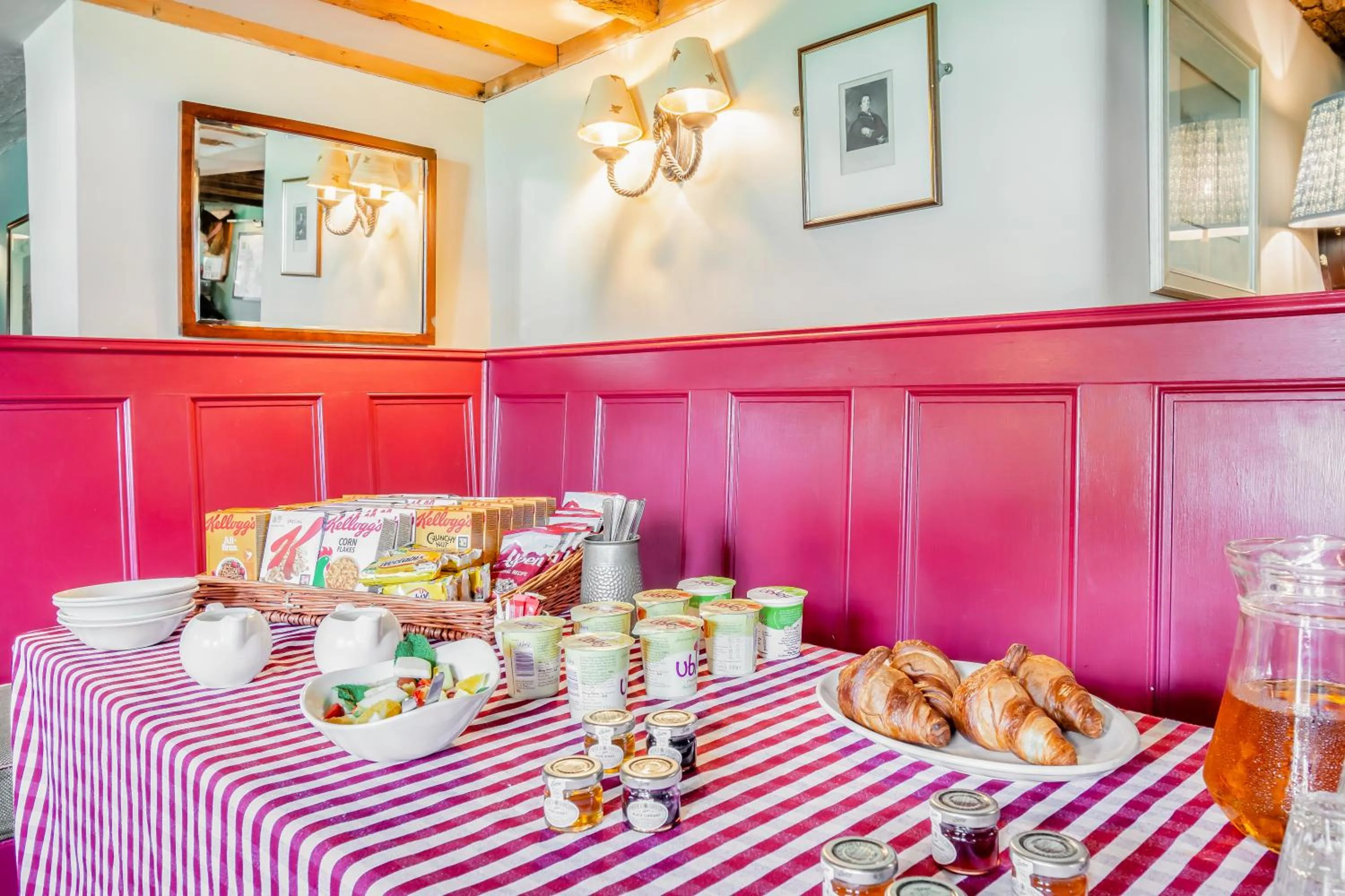 Breakfast in Tiger Inn - Patience