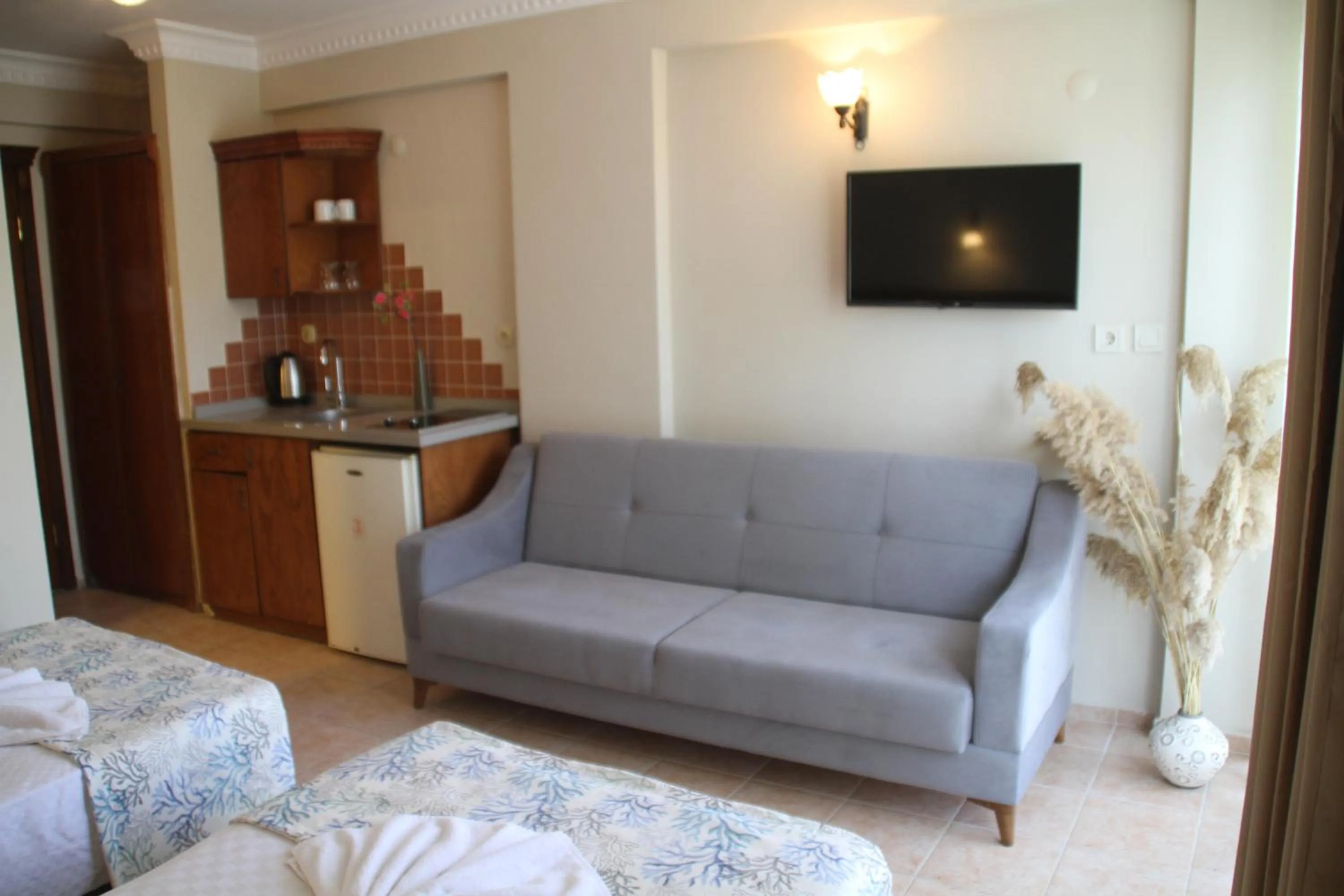 Seating area in Rosy Suites Hotel