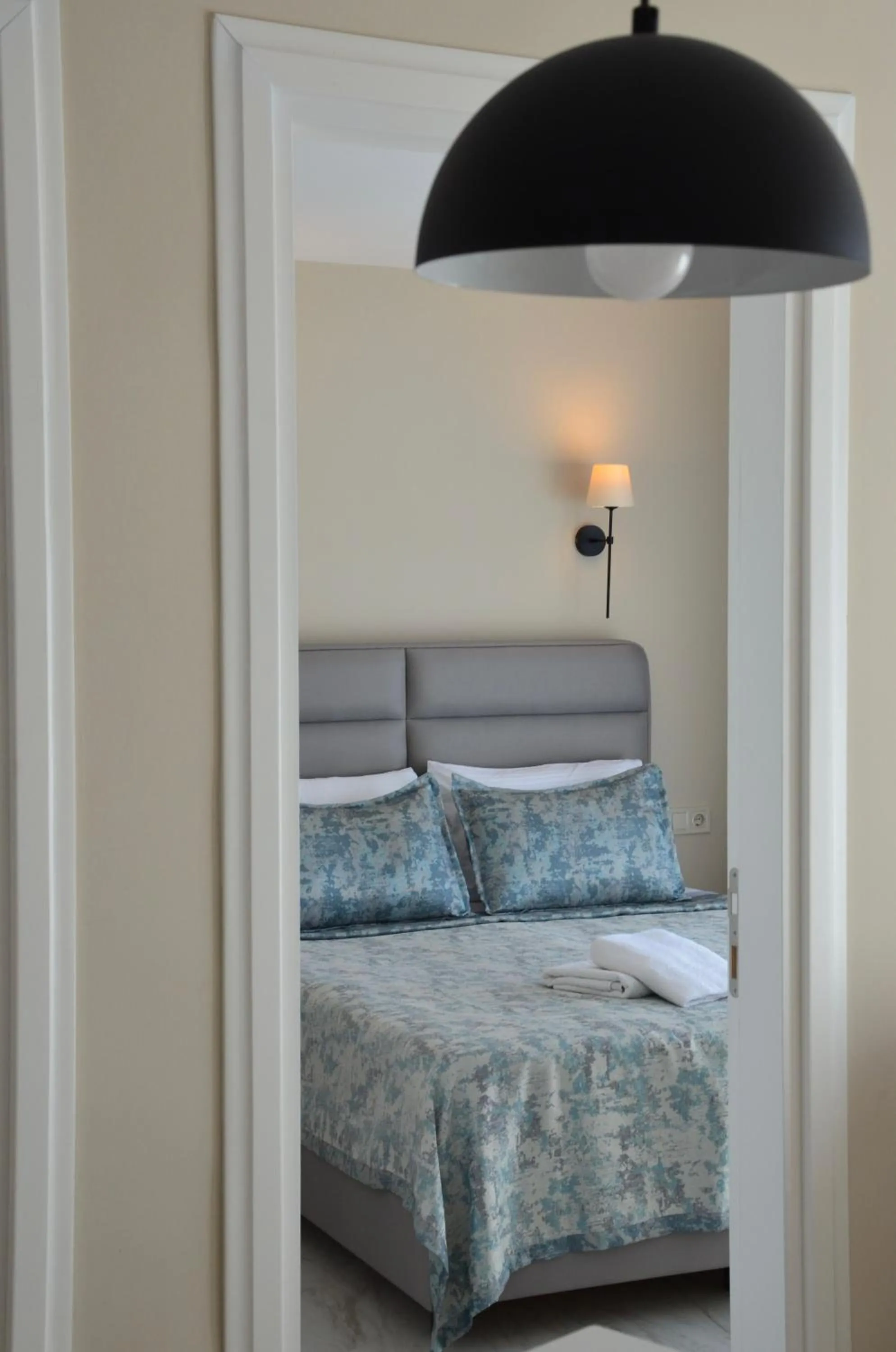 Bedroom, Bed in Rosy Suites Hotel