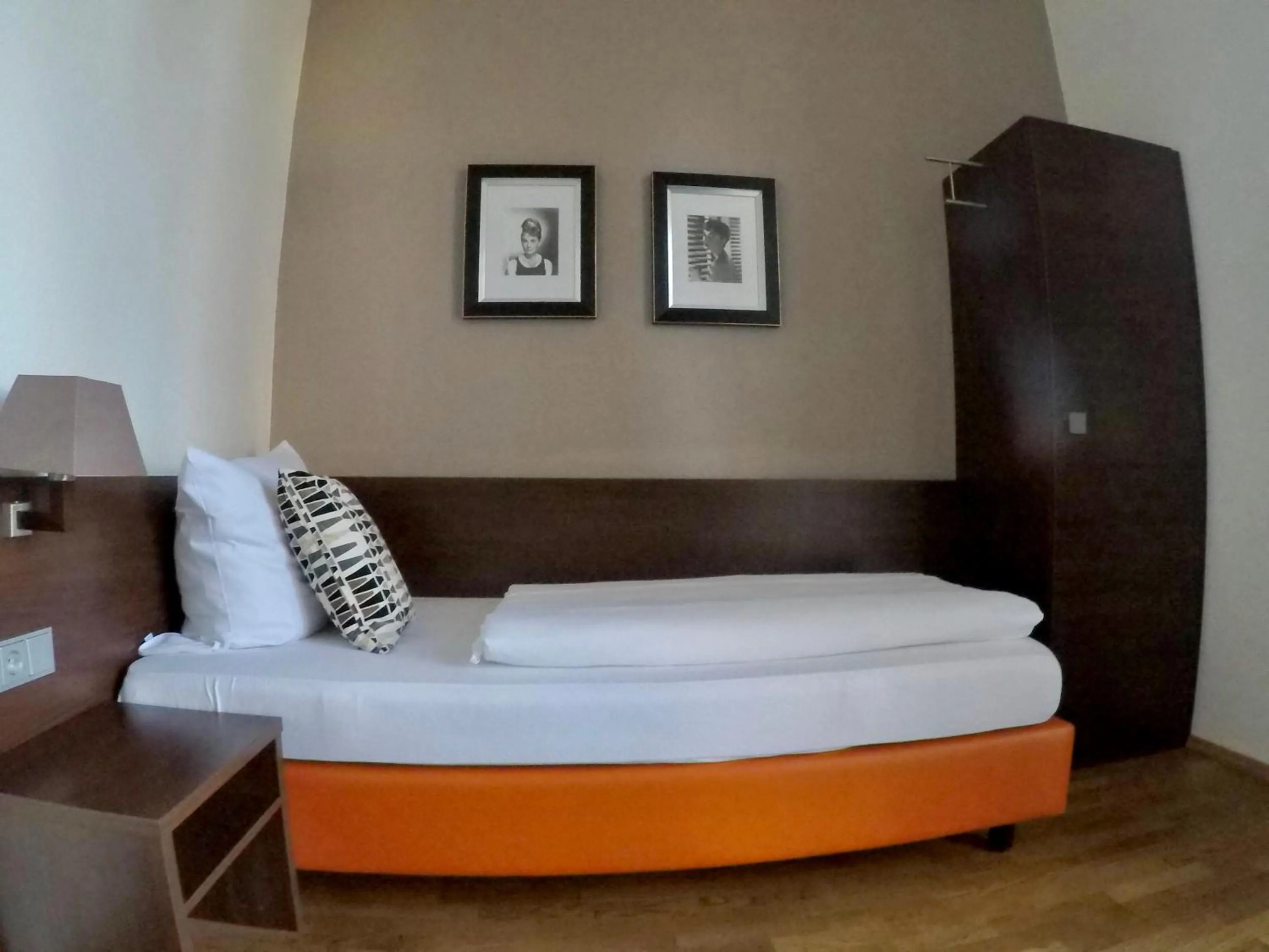 Photo of the whole room, Bed in DAS Steeps Ihr Brauhaus und Hotel