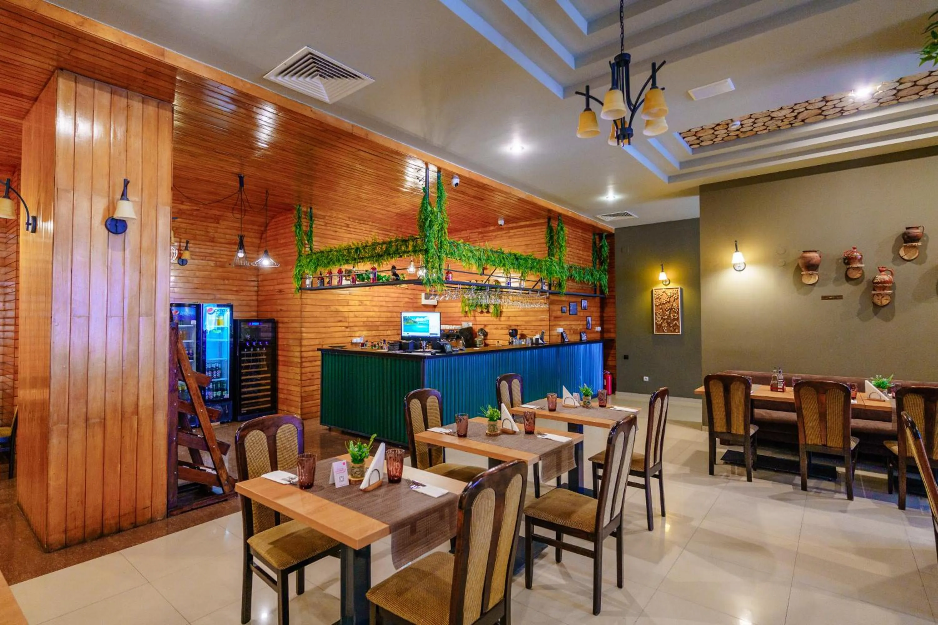 Restaurant/places to eat in Bacolux Diana, Herculane