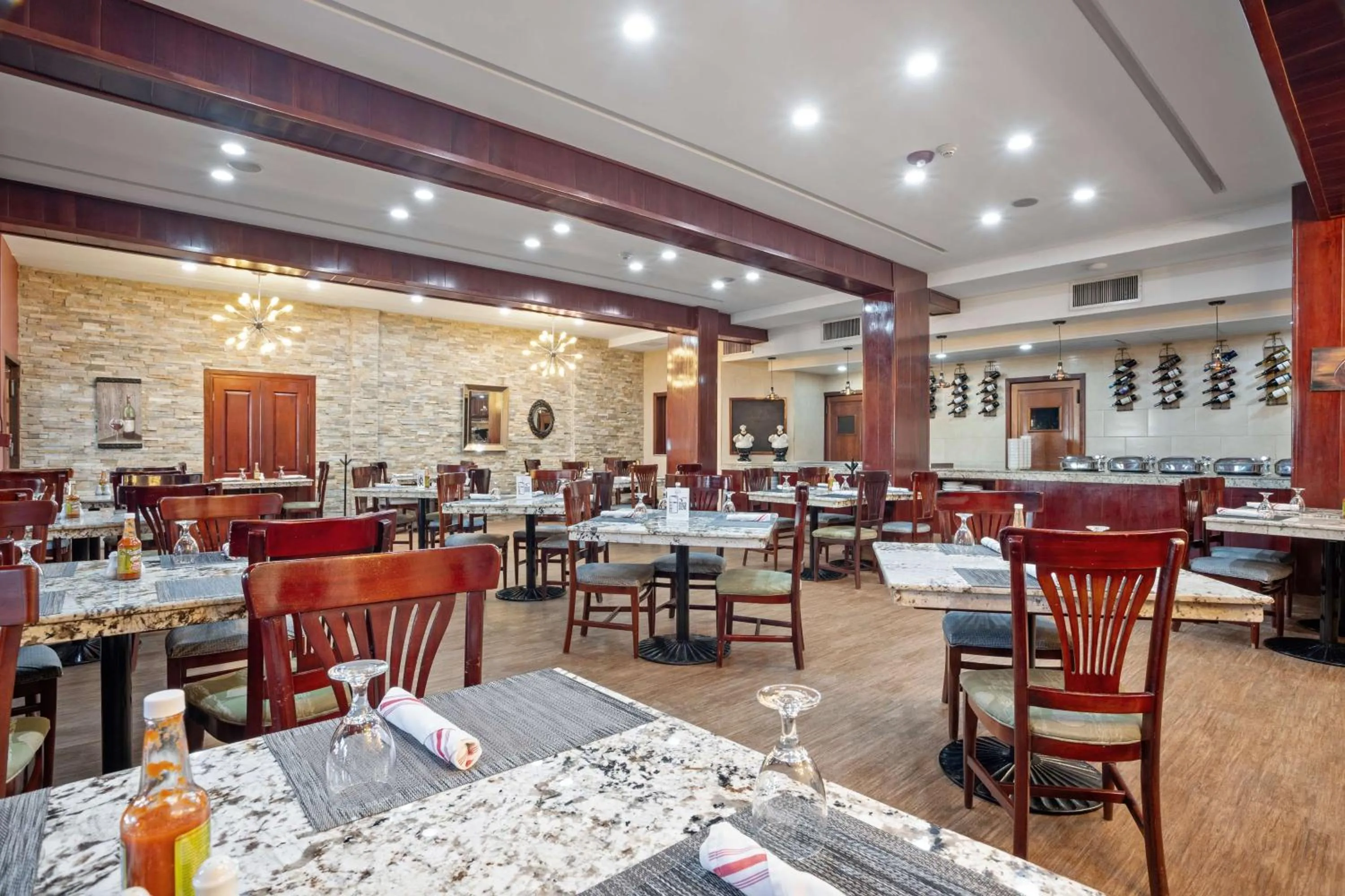 Restaurant/places to eat in Best Western Plus Belize Biltmore Plaza