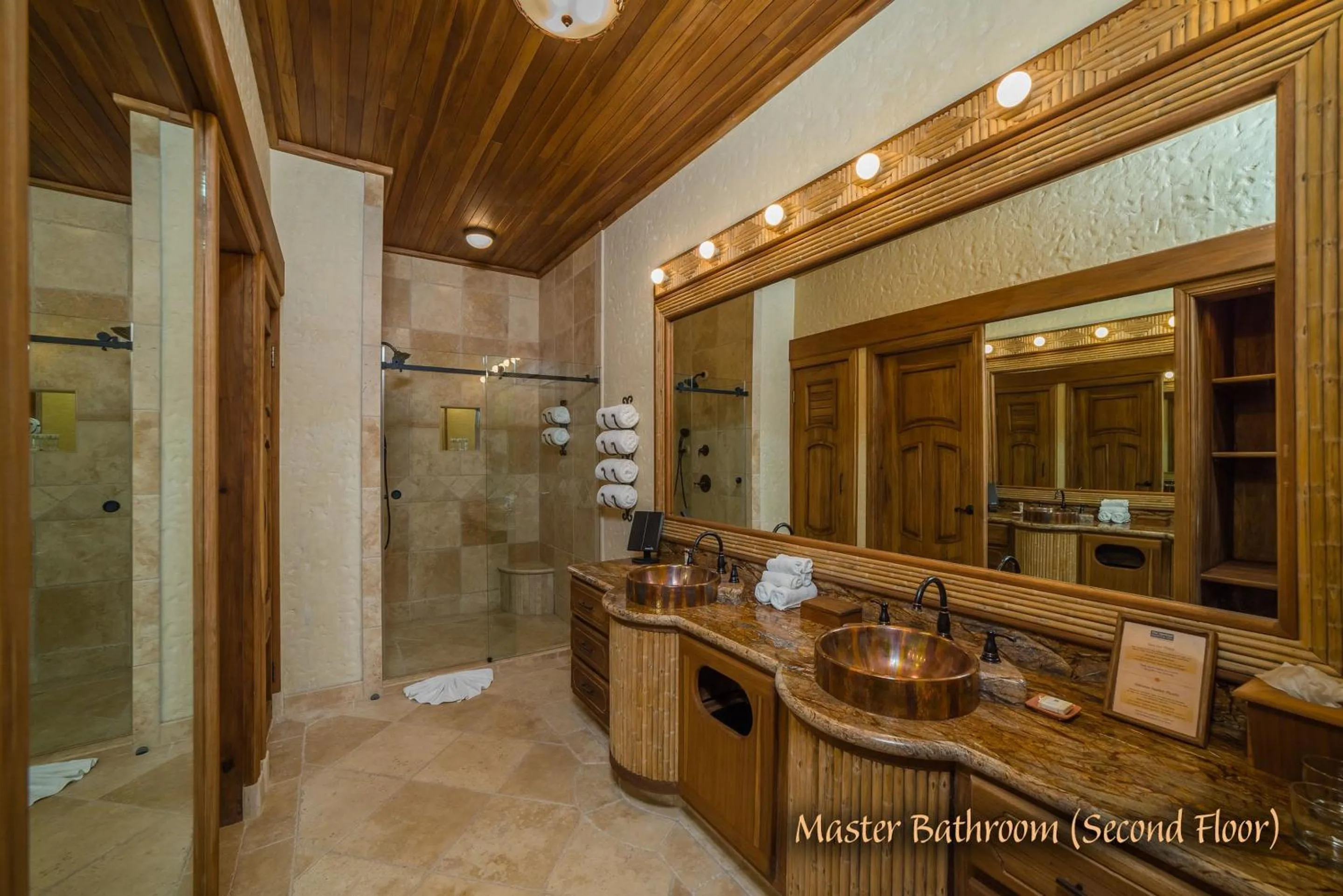 Shower in The Springs Resort & Spa at Arenal