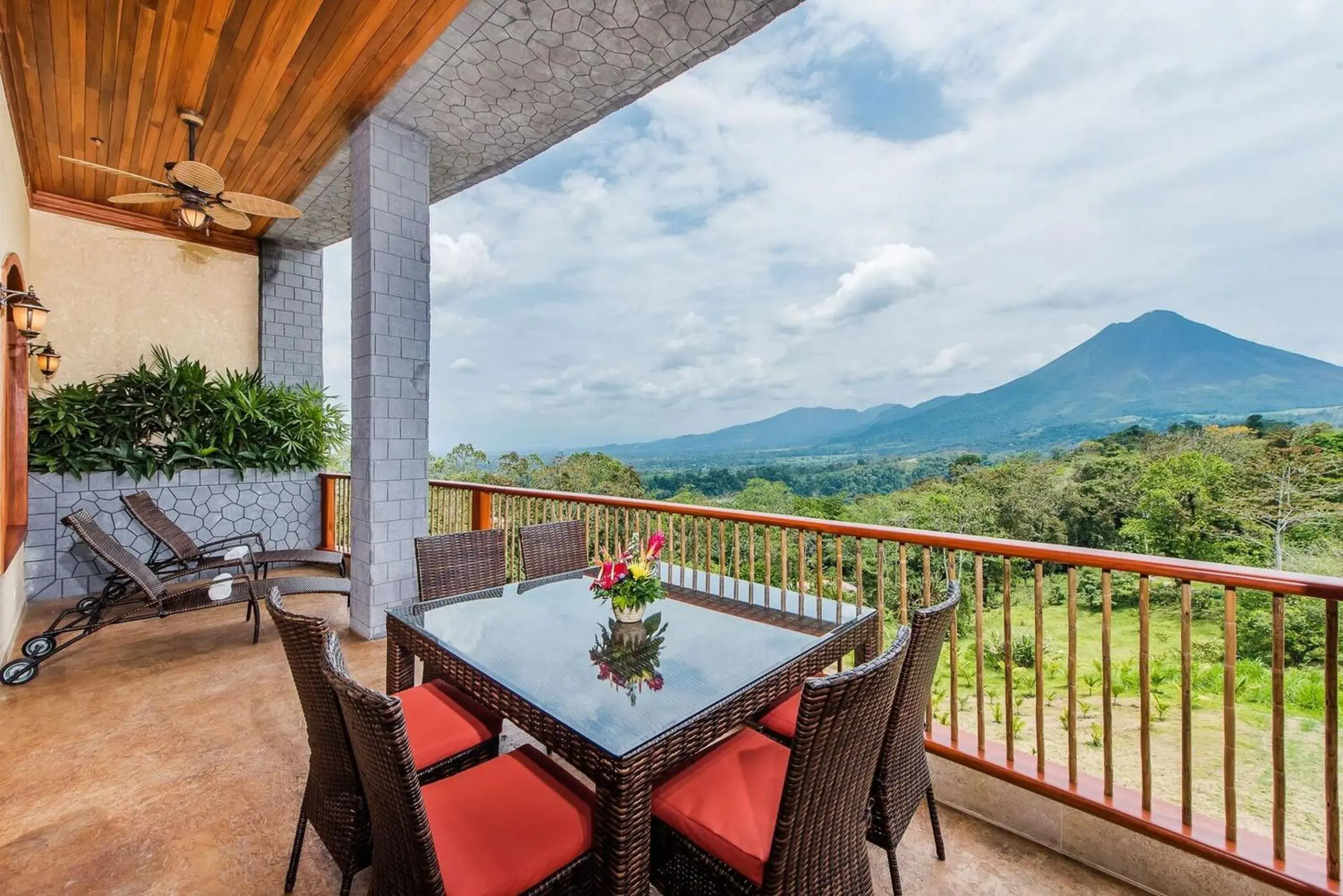 Three-Bedroom Premier Suite in The Springs Resort & Spa at Arenal Three-Bedroom Premier Suite in The Springs Resort & Spa at Arenal