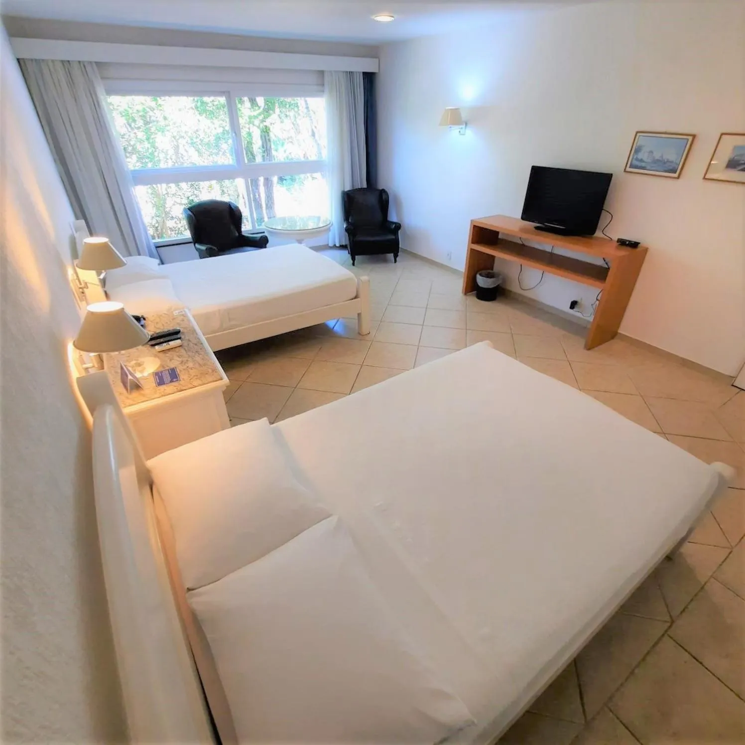 Bed in Hotel Mercedes