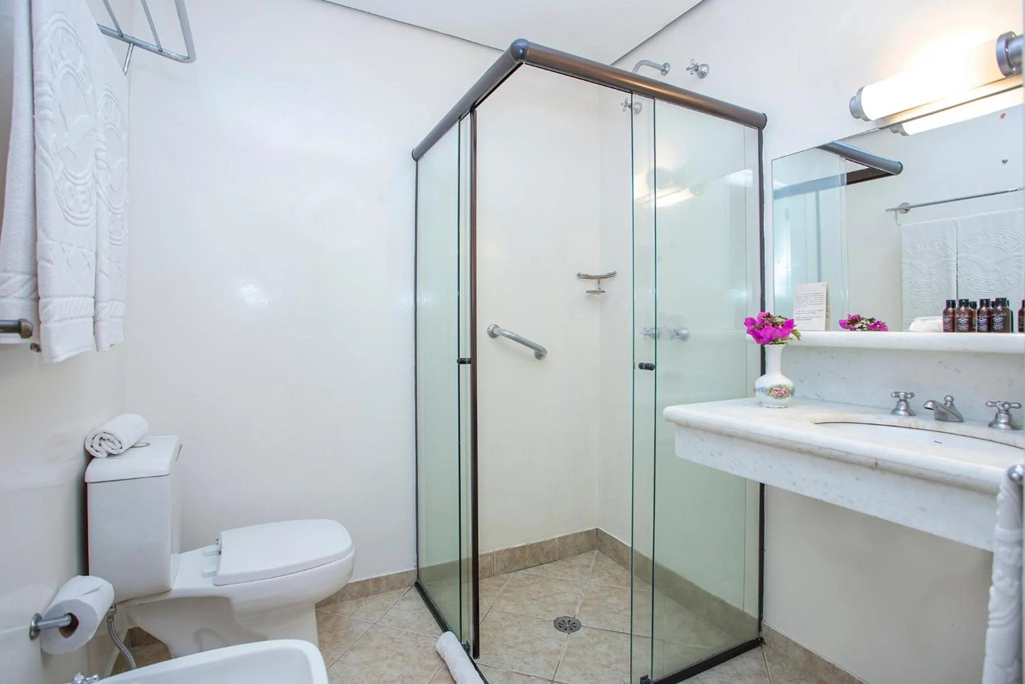 Shower in Hotel Mercedes