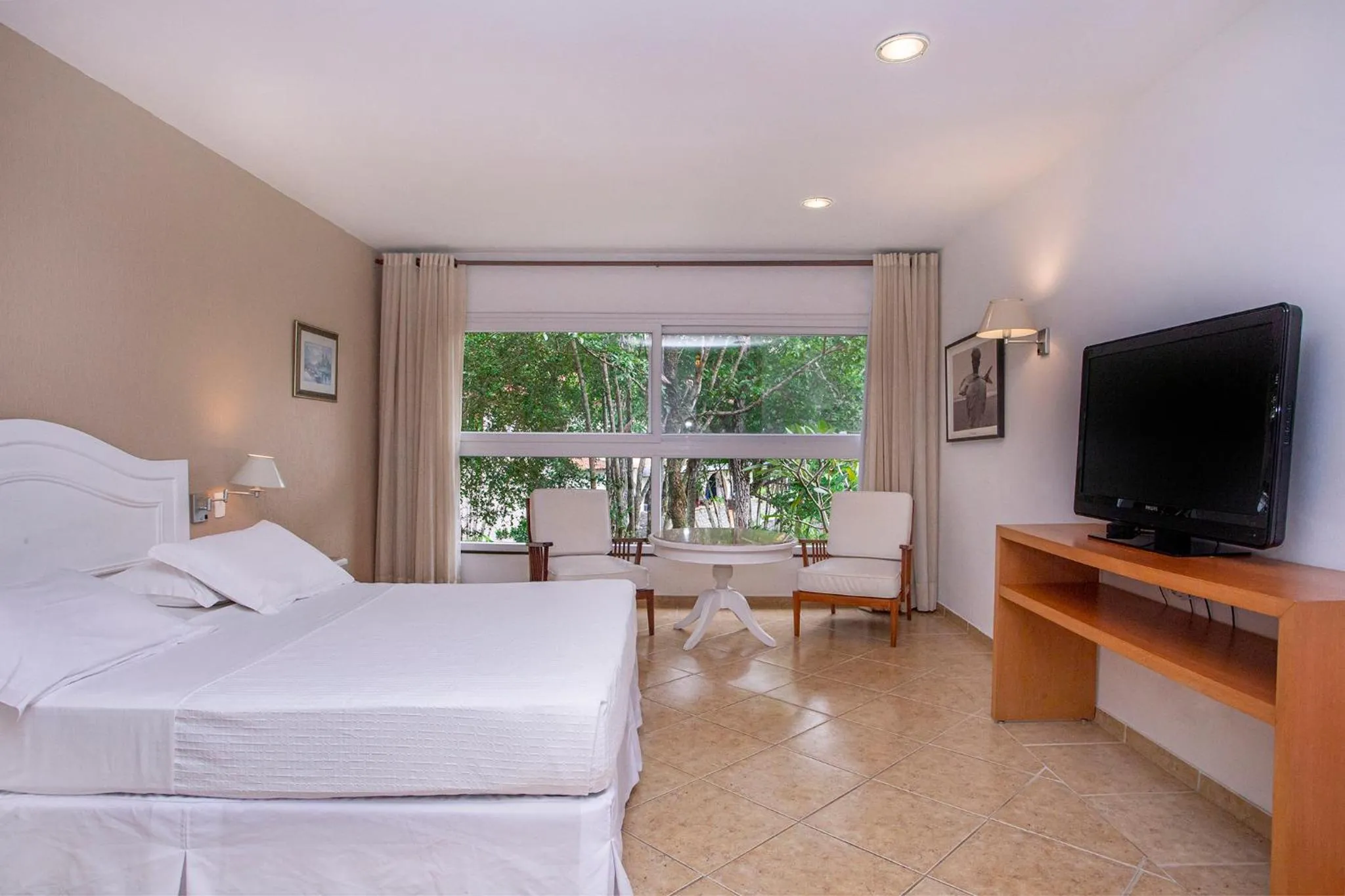 Bed in Hotel Mercedes