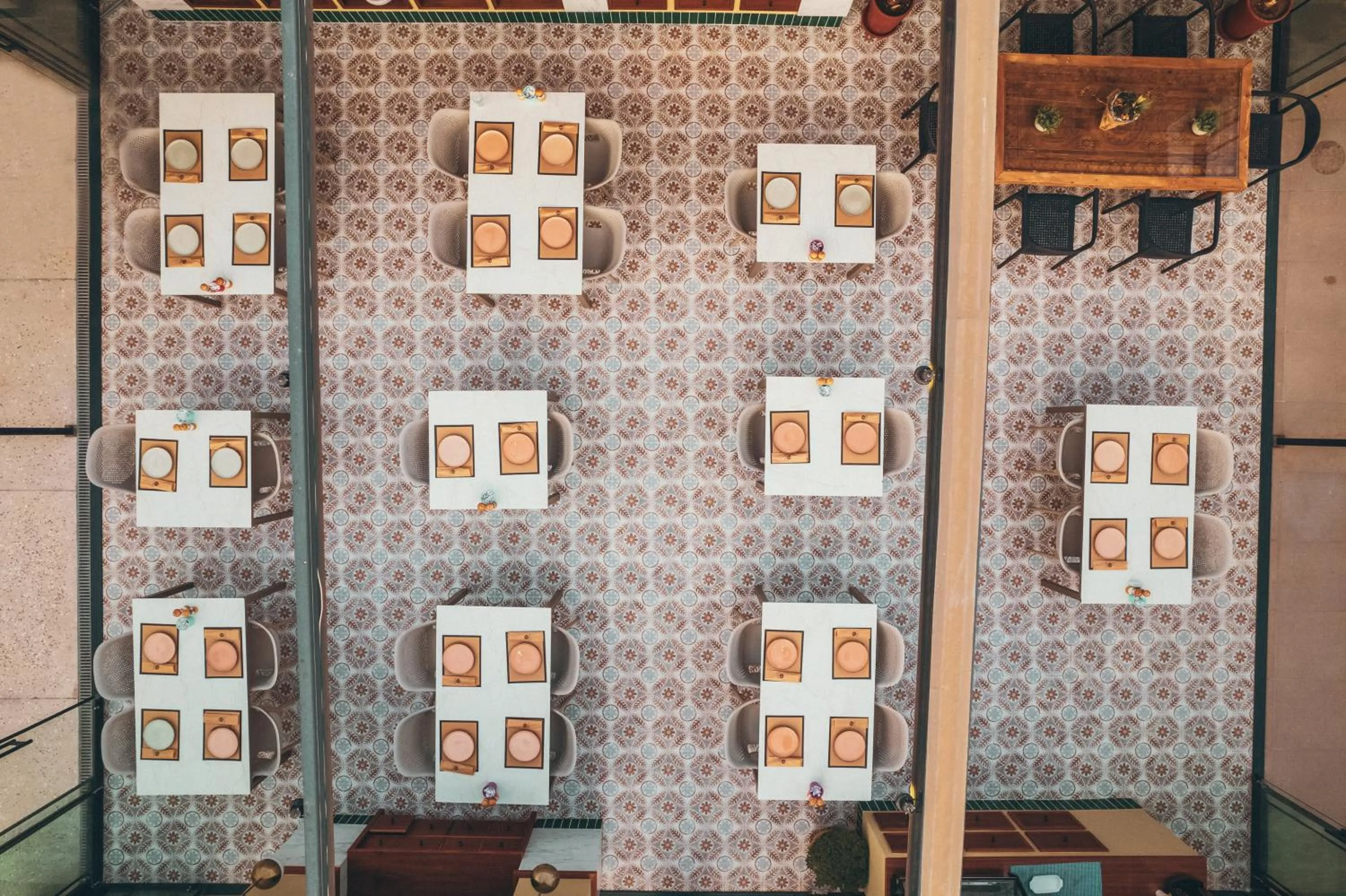 Restaurant/places to eat in Z Exclusive Hotel and Villas