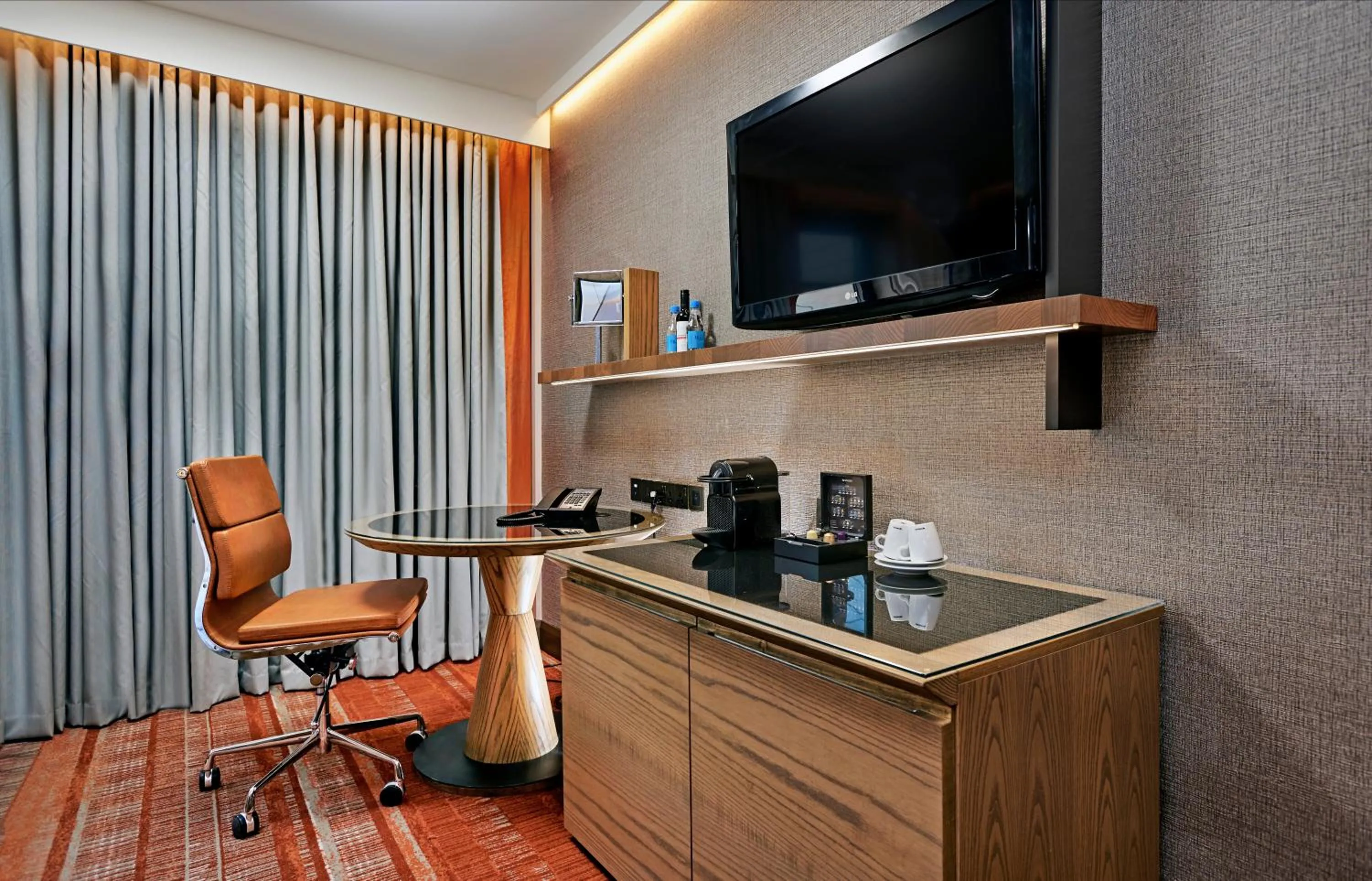 Coffee/tea facilities in Hilton London Tower Bridge