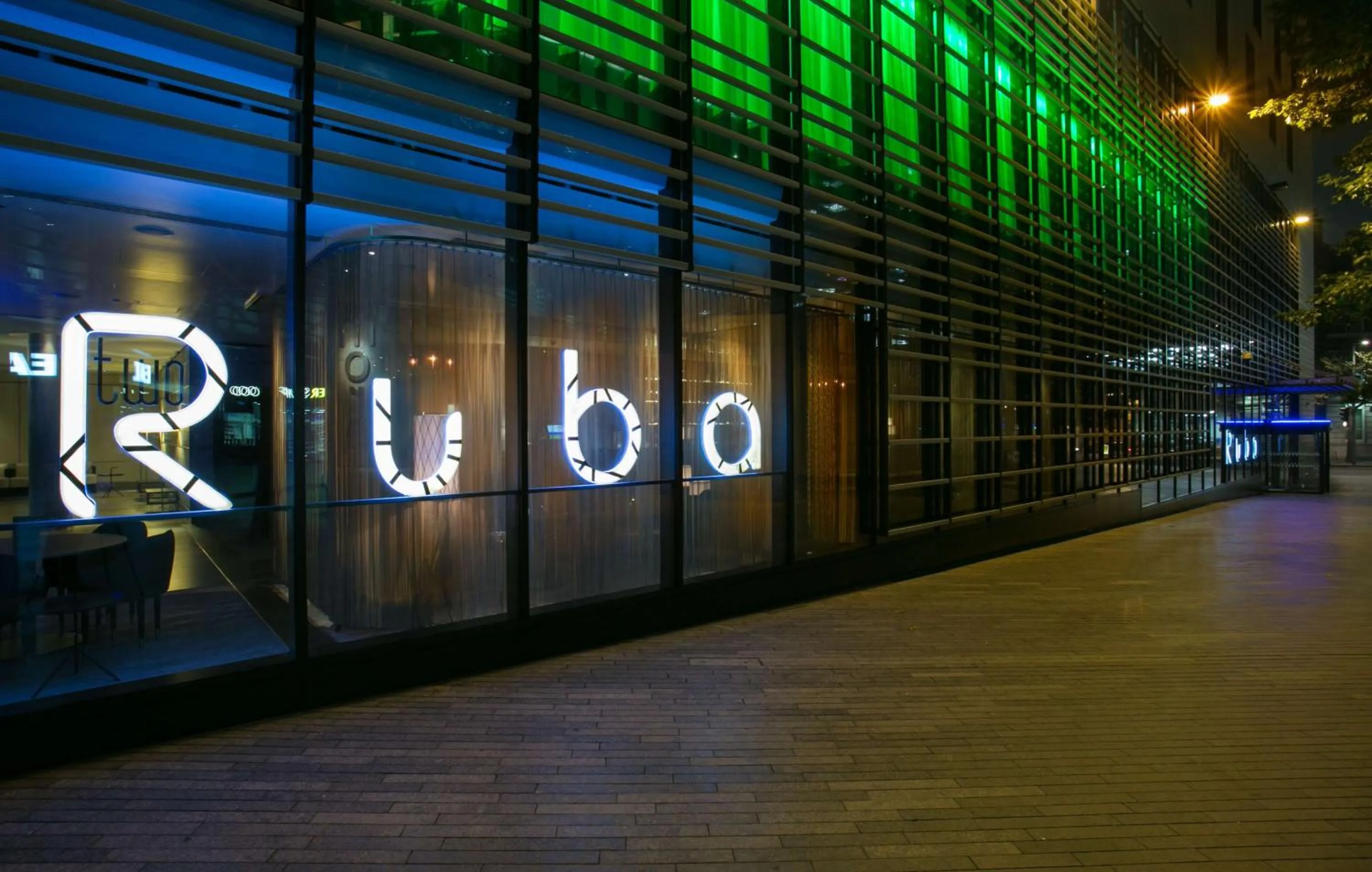 Lounge or bar in Hilton London Tower Bridge