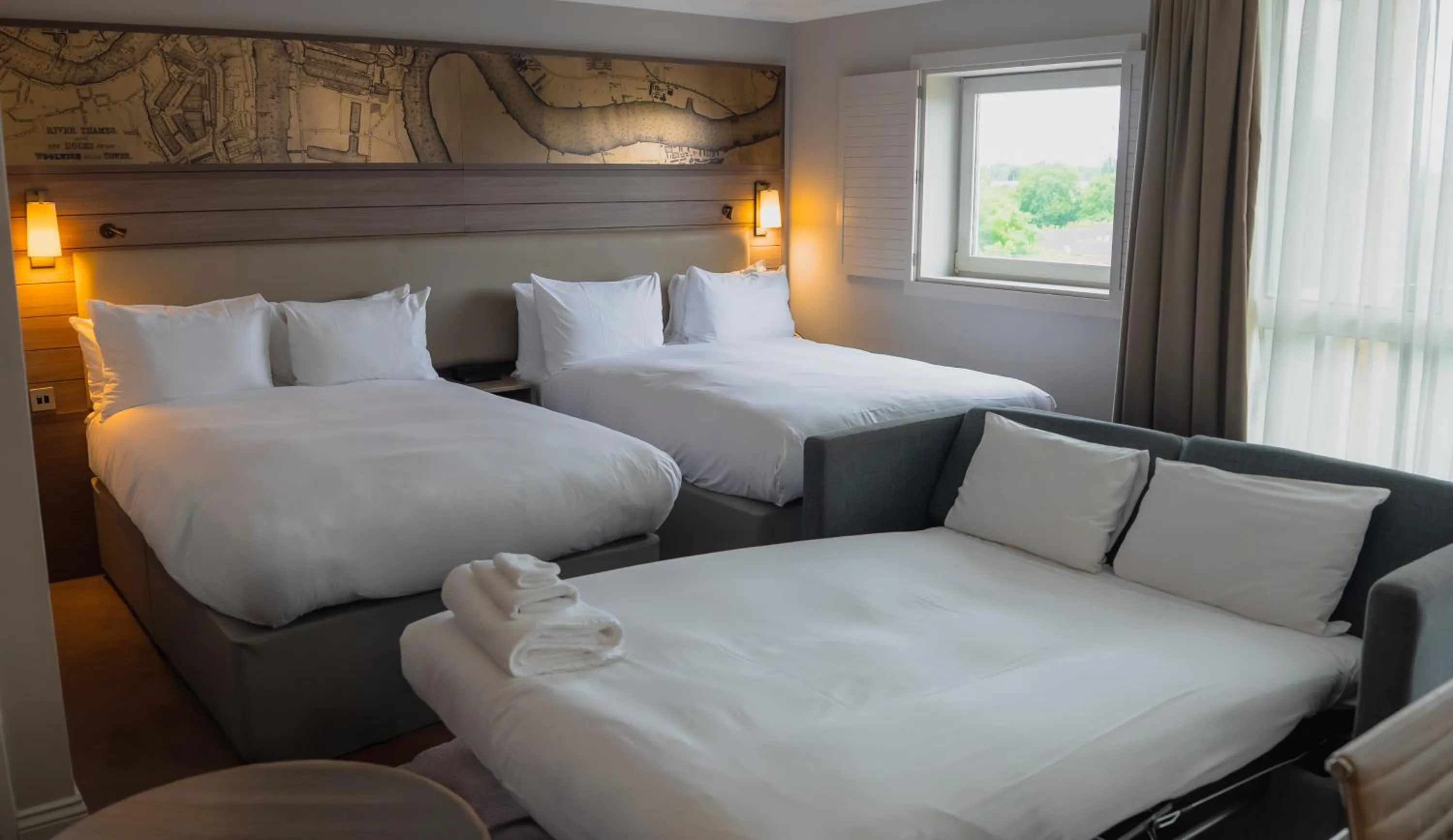 Photo of the whole room, Bed in a&o London Docklands Riverside