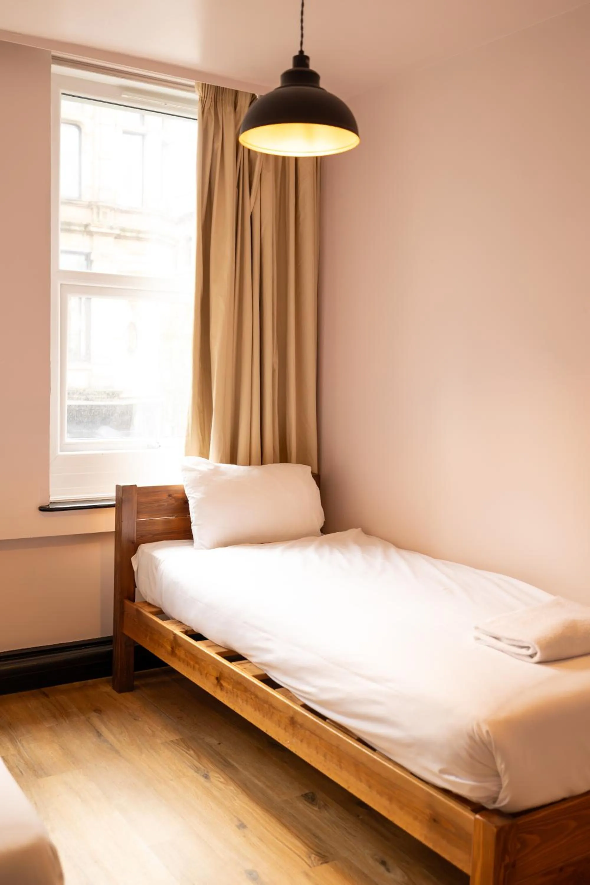 Bed in Malacuna Manchester