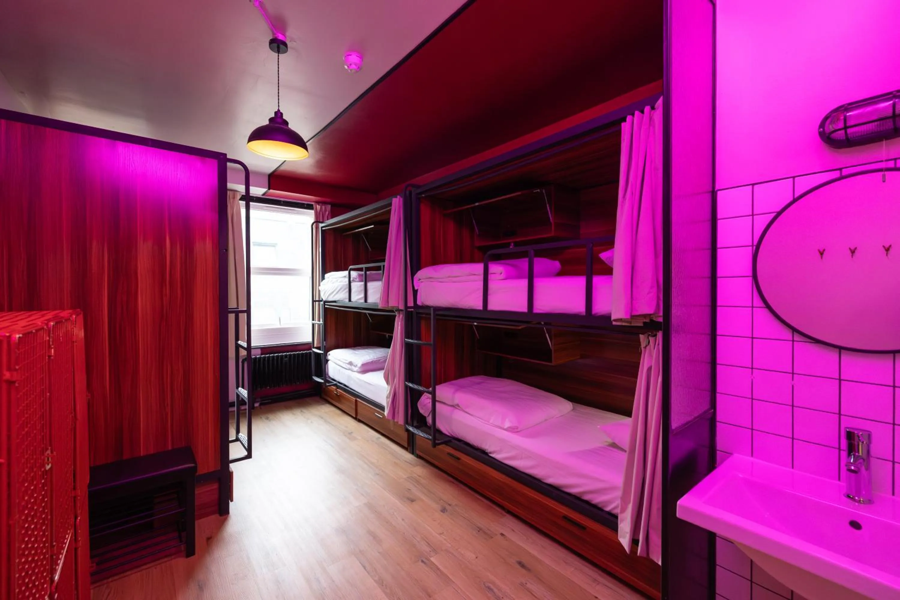 Bed in Malacuna Manchester