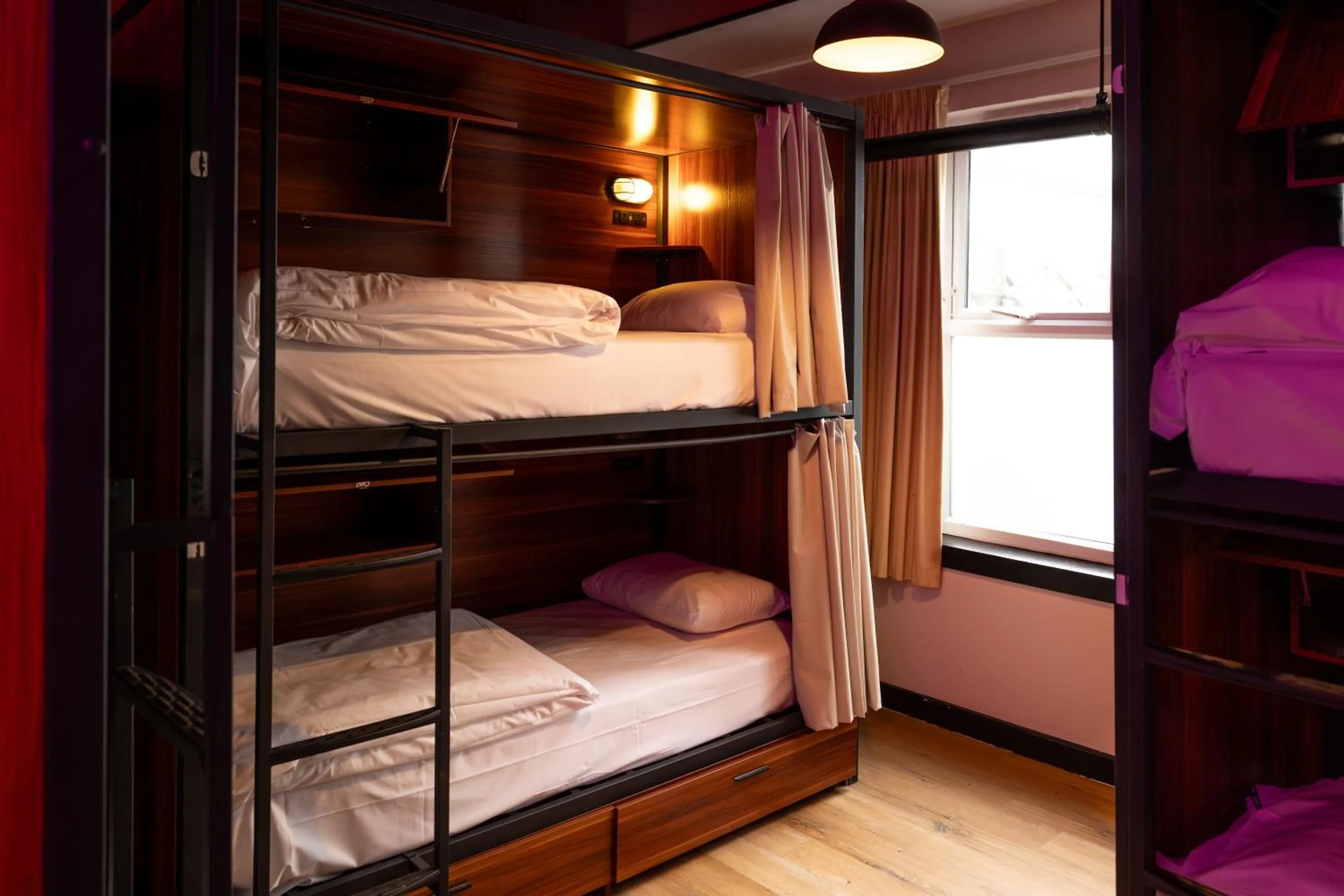 Bed in Malacuna Manchester