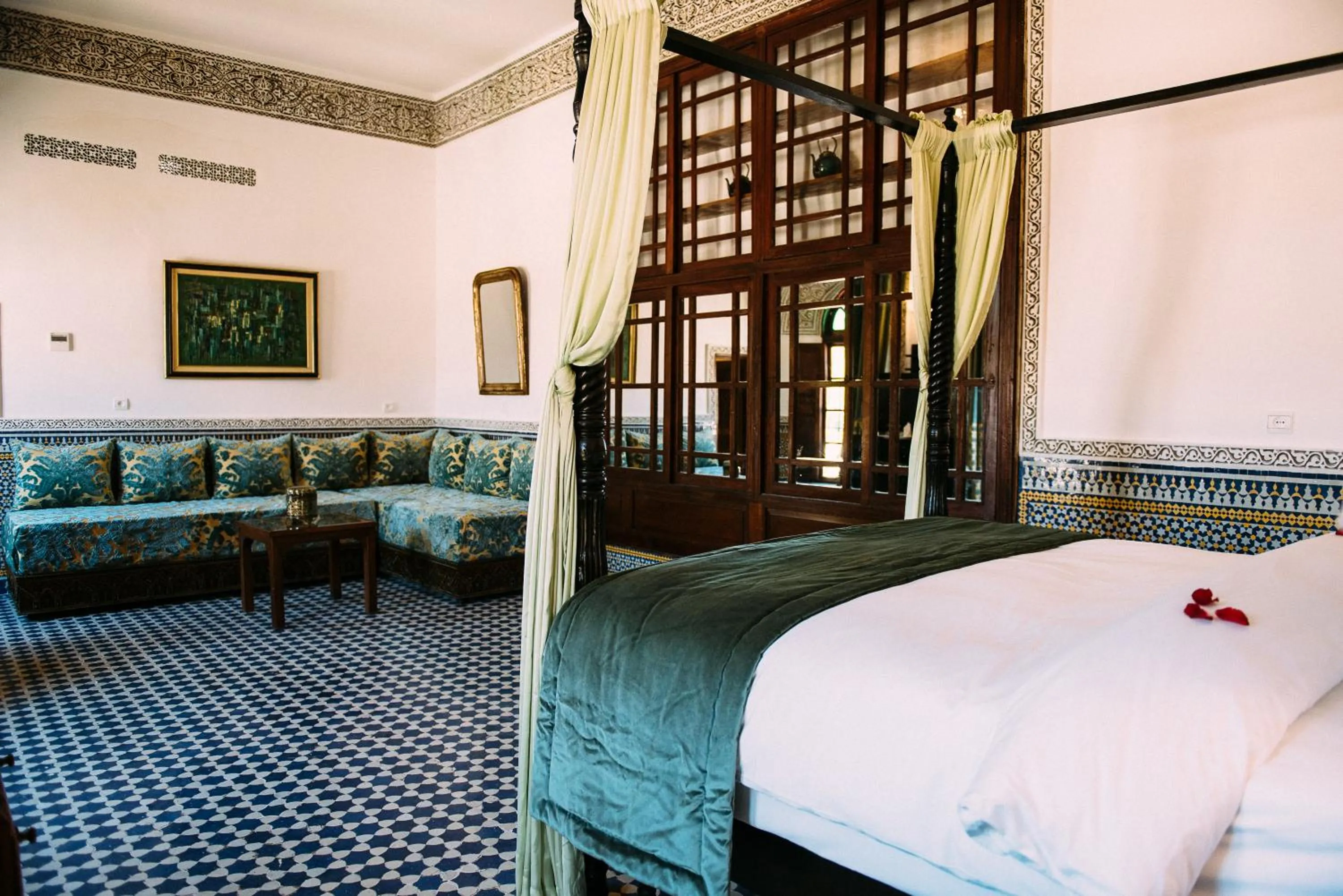 Bedroom, Bed in La Maison Bleue Batha