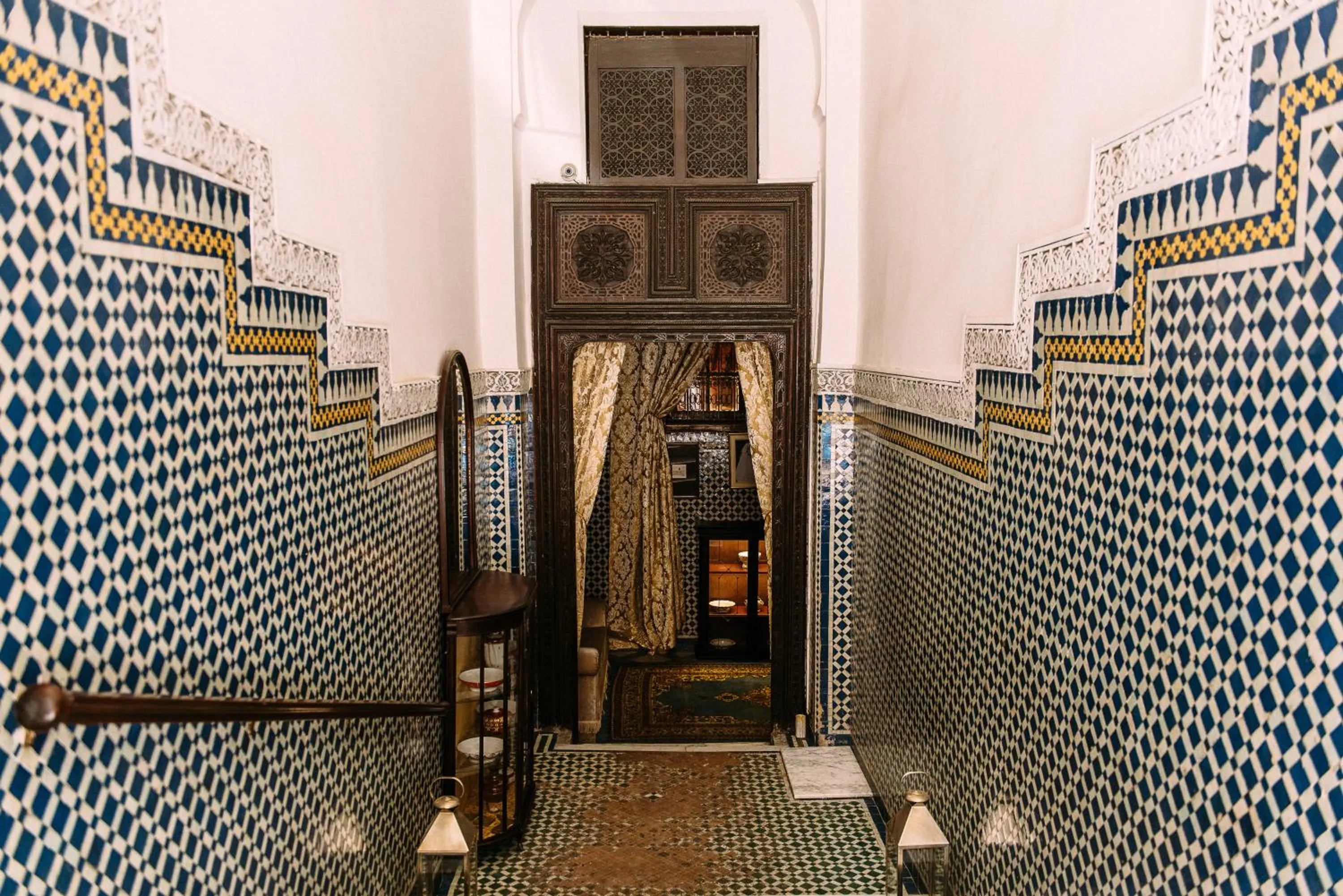 Property building in La Maison Bleue Batha