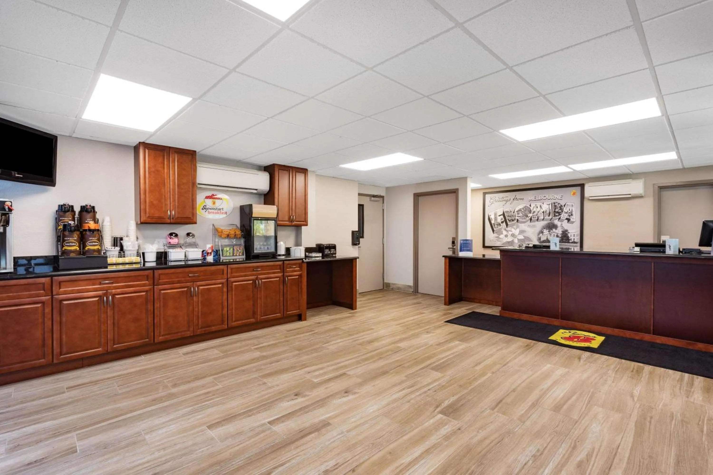 Lobby or reception in Super 8 by Wyndham Melbourne