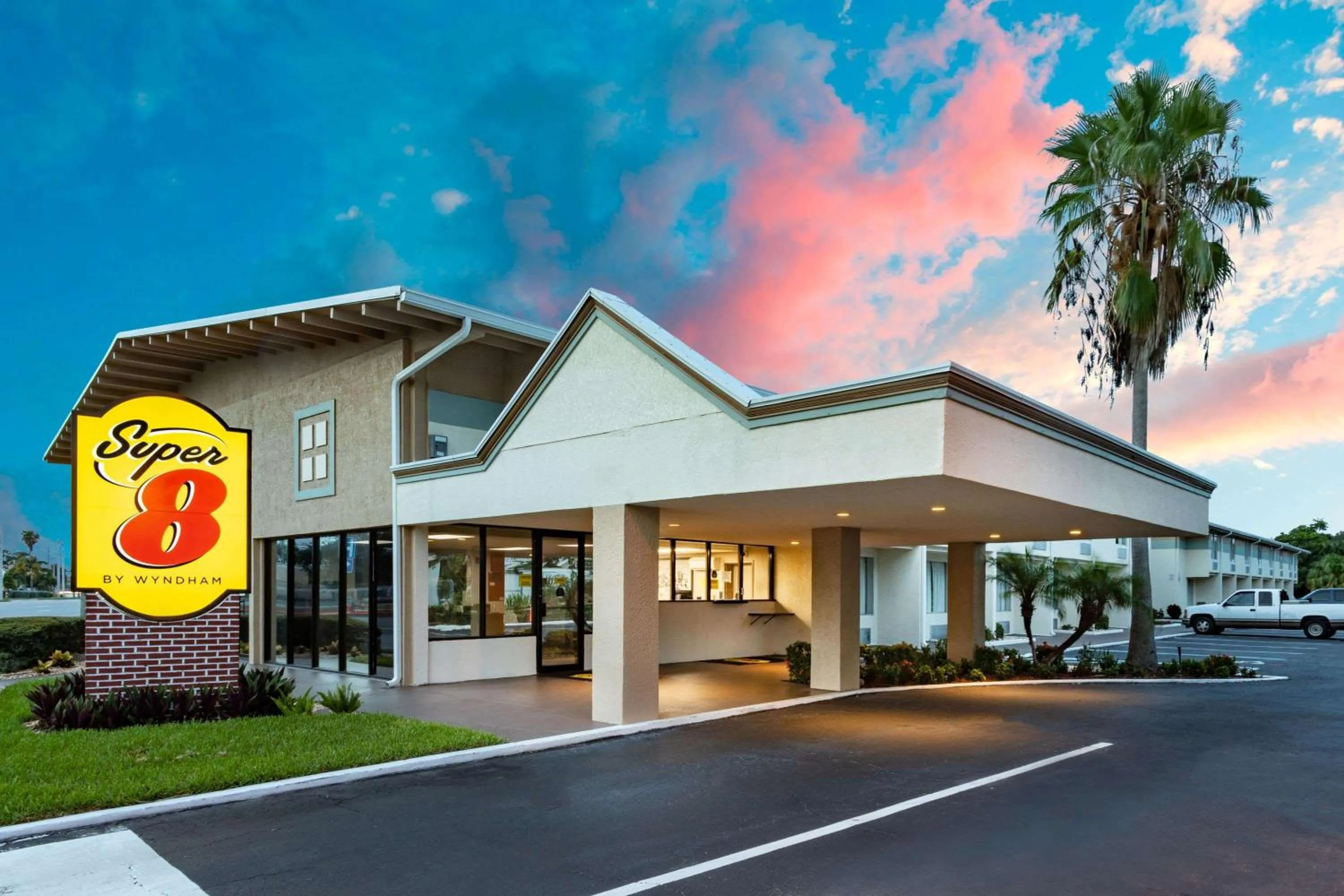 Property building in Super 8 by Wyndham Melbourne